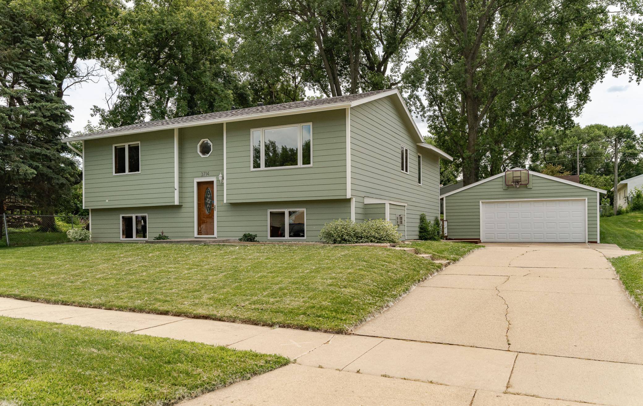 Rochester, MN 55901,3714 8th ST NW