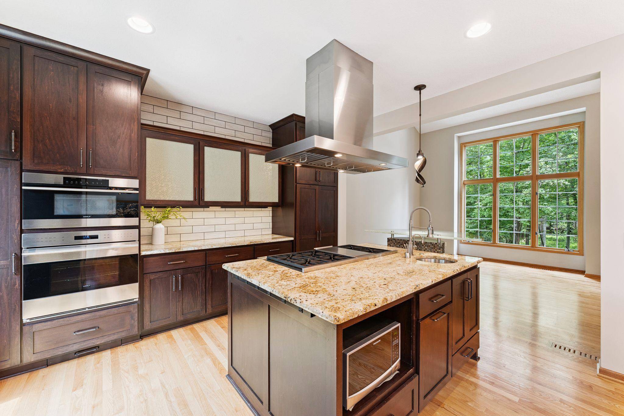 Savage, MN 55378,5401 River Oak DR