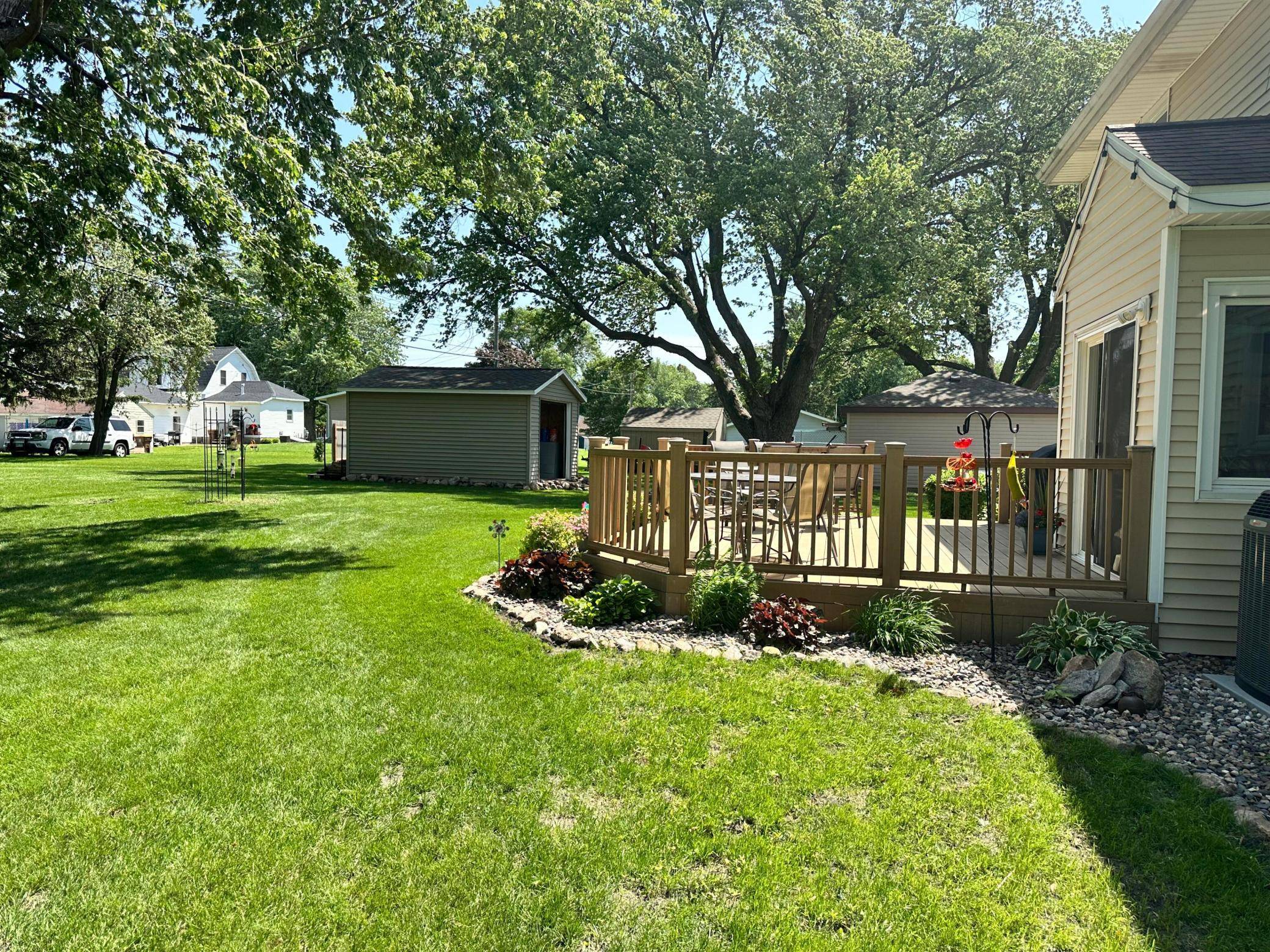 New Richland, MN 56072,515 2nd ST SW