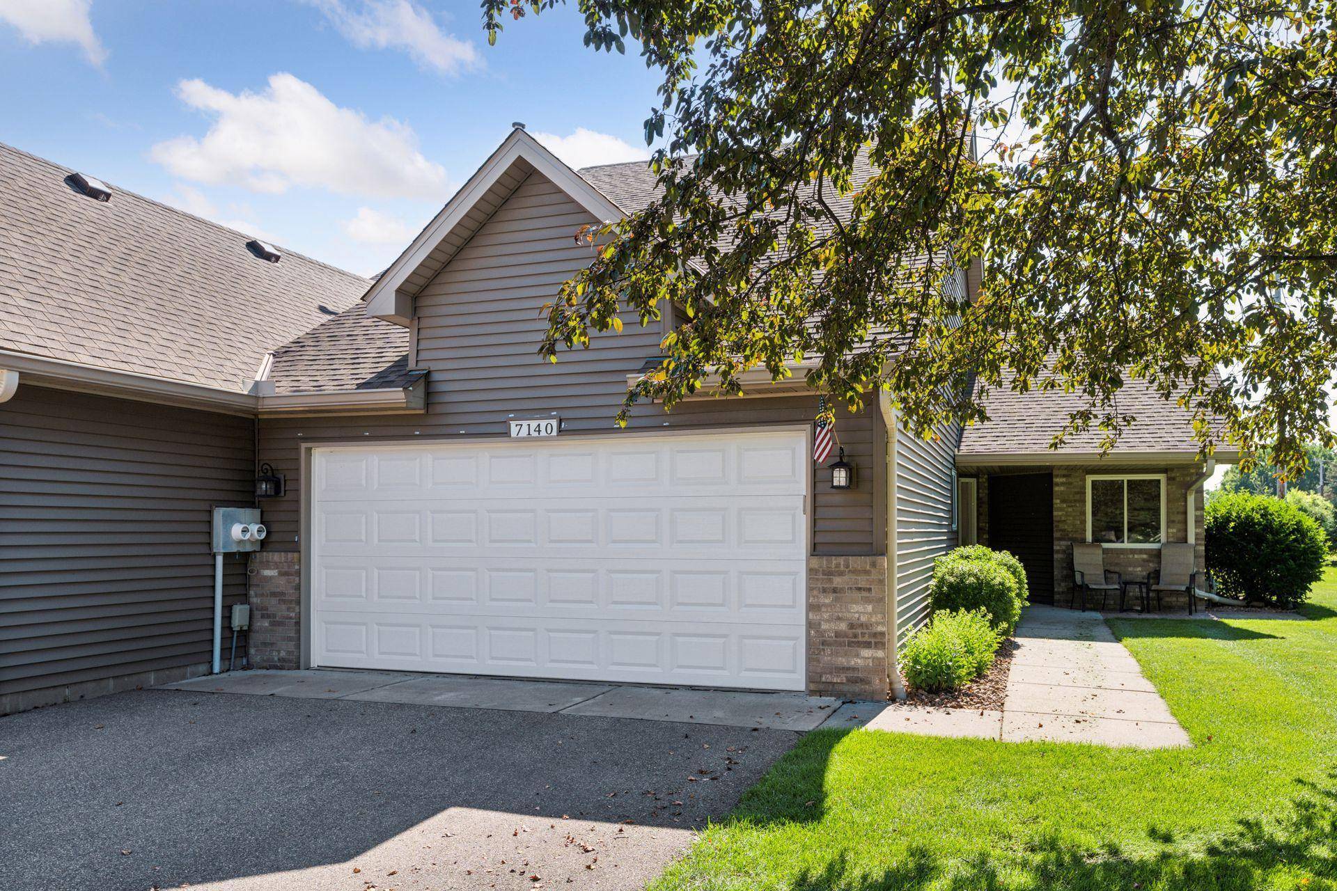 Lino Lakes, MN 55014,7140 Ivy Ridge CT