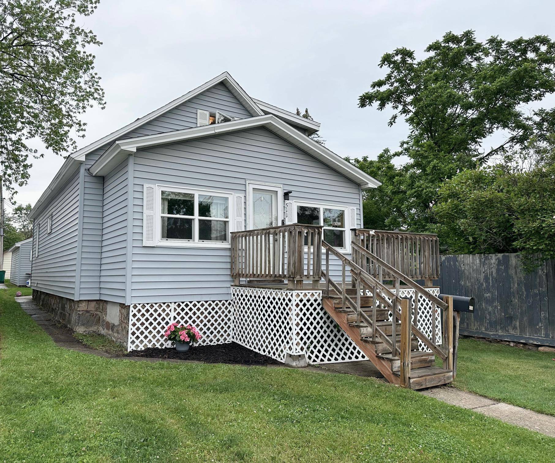 Nashwauk, MN 55769,511 3rd ST