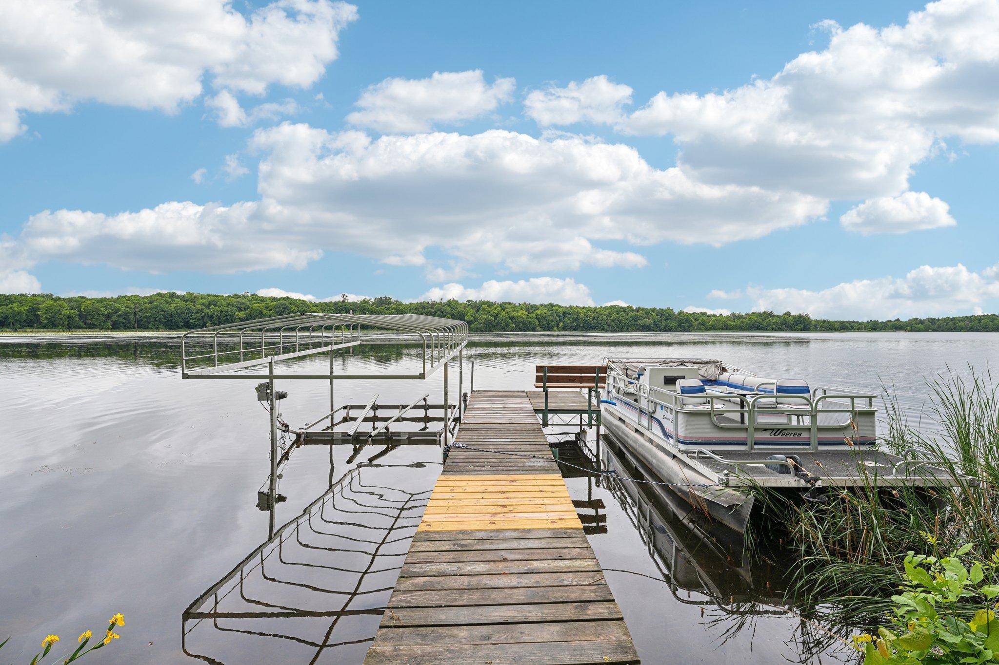 Luck, WI 54853,1671 Little Butternut Lake LN