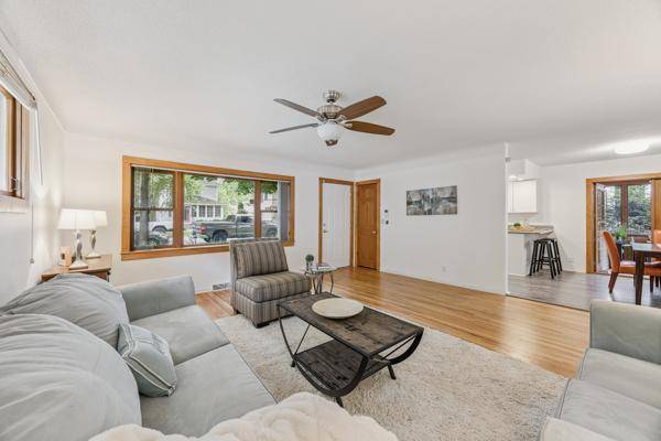 Minneapolis, MN 55410,3916 Thomas AVE S