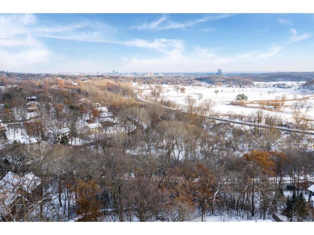 Edina, MN 55439,7106 Valley View RD