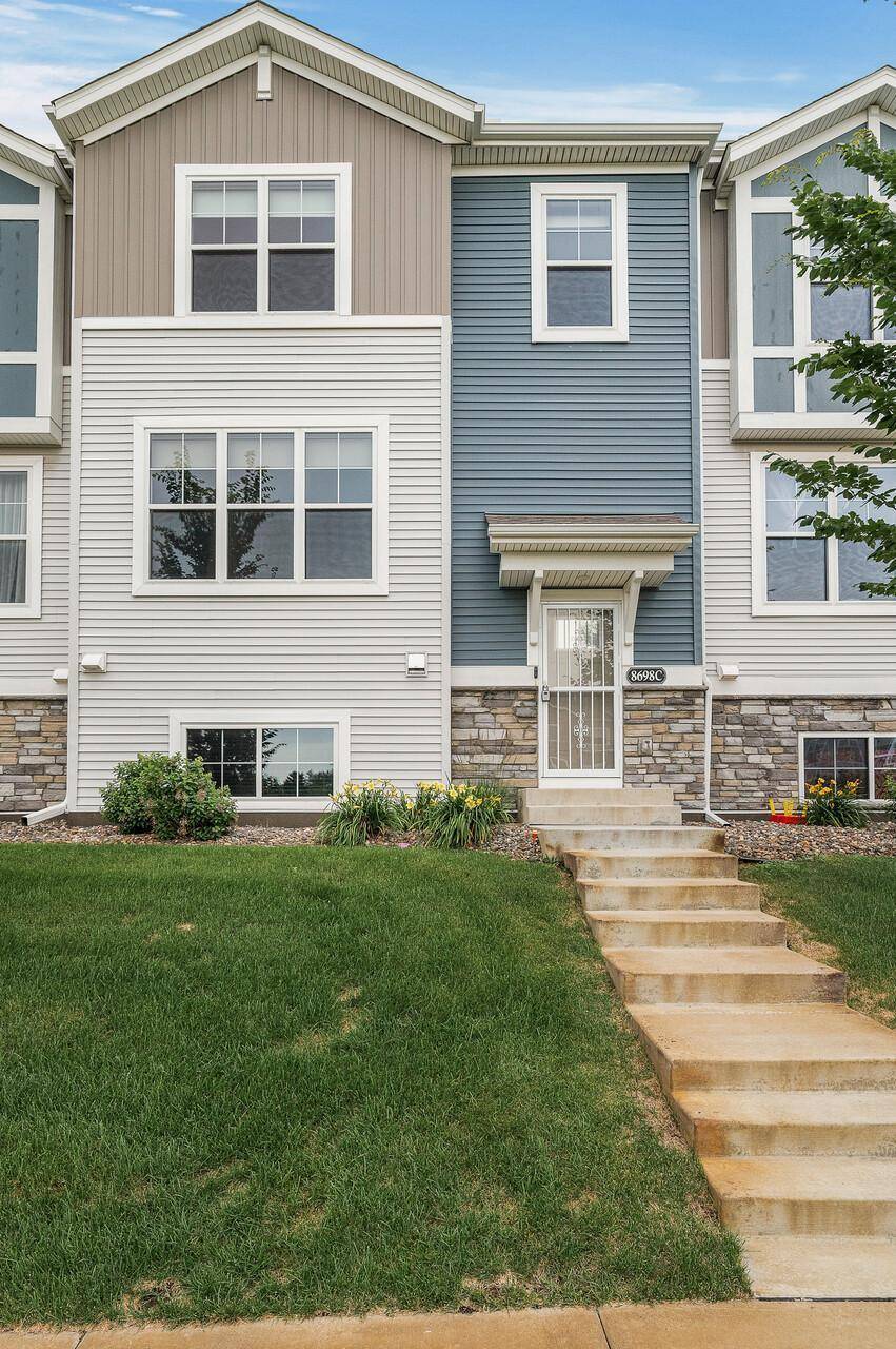 Blaine, MN 55449,8698 London CIR NE #C