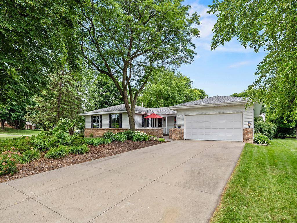 Bloomington, MN 55437,9744 Oxborough RD