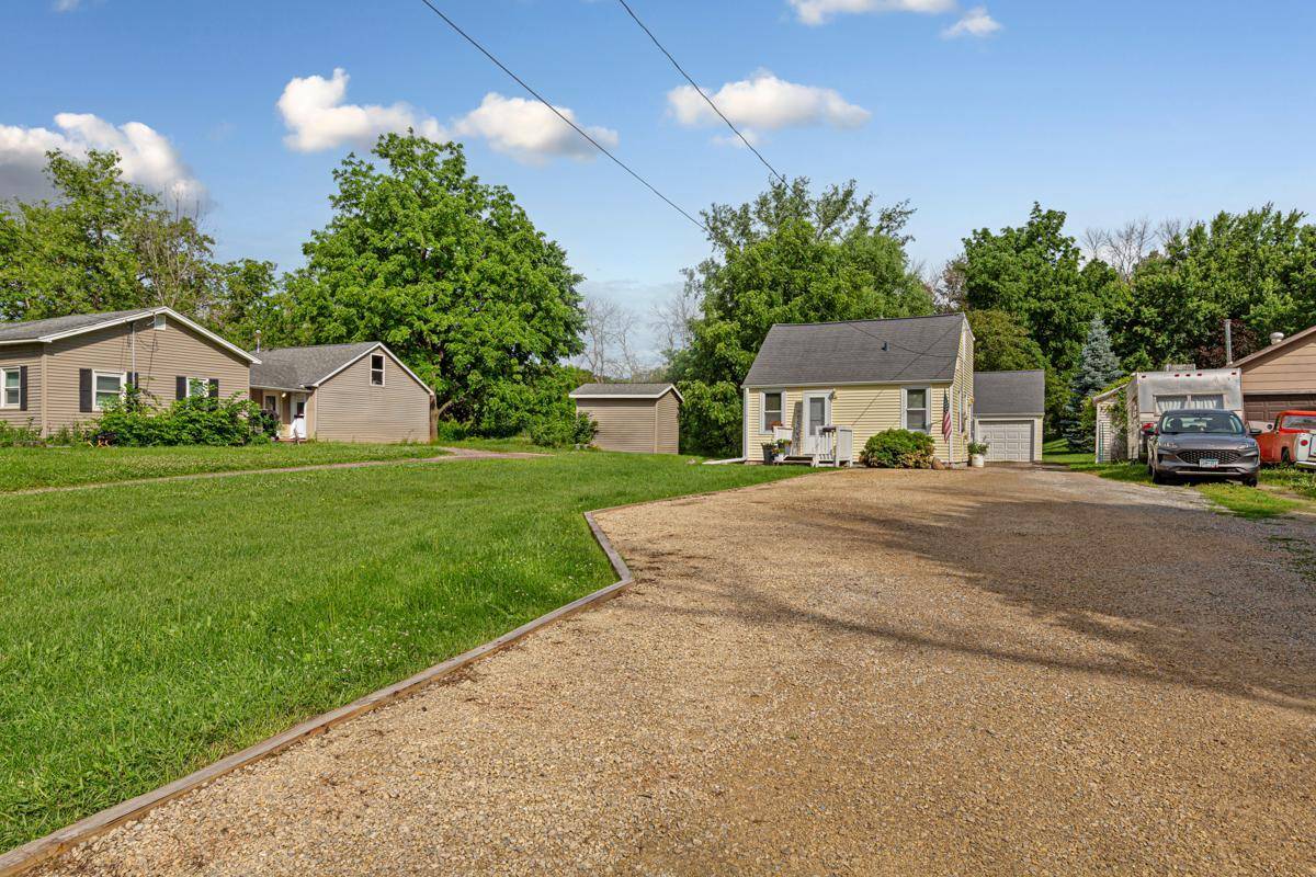 Owatonna, MN 55060,572 NE Mineral Sp RD