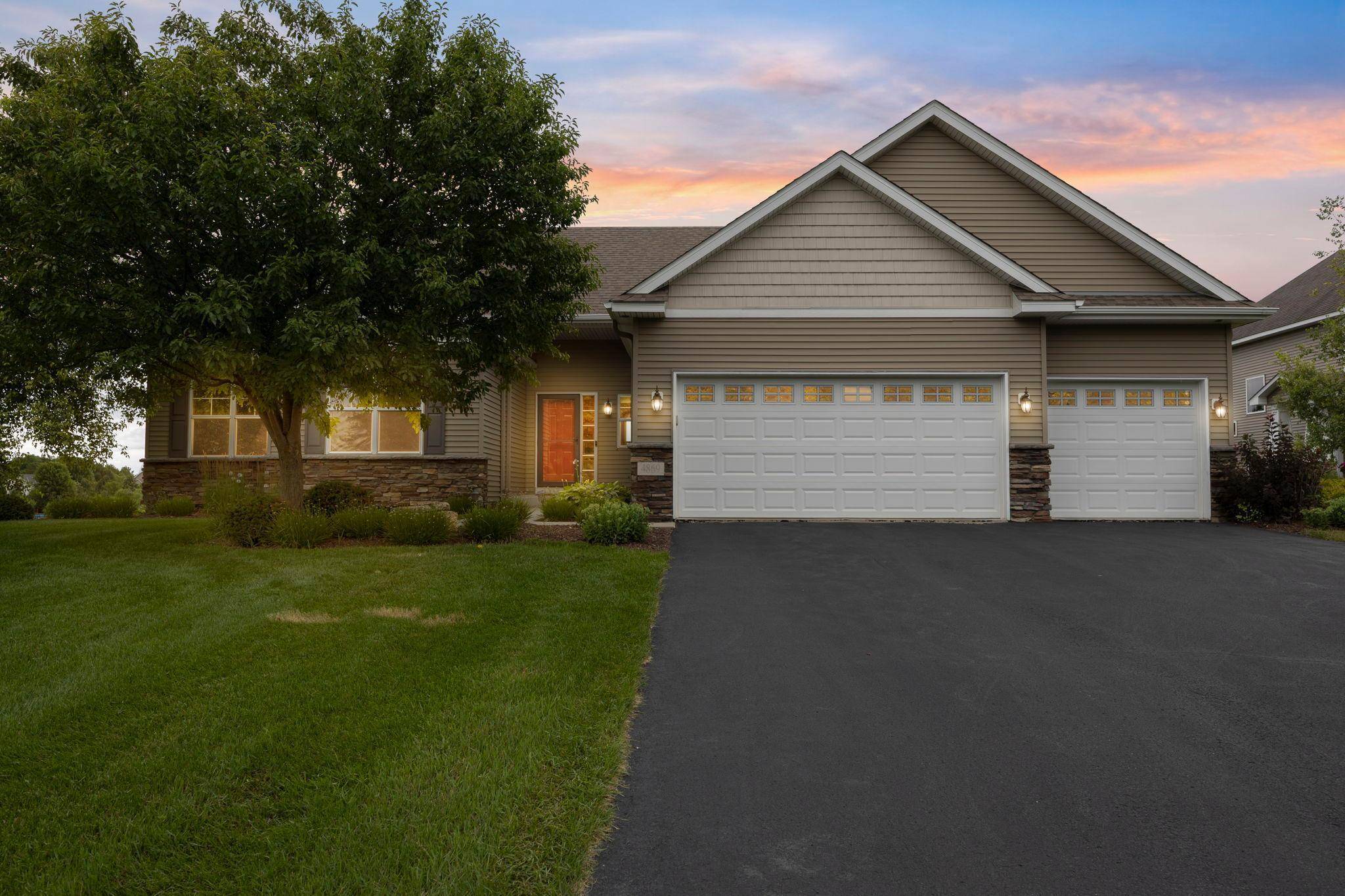 Minnetrista, MN 55375,4869 Merganser DR