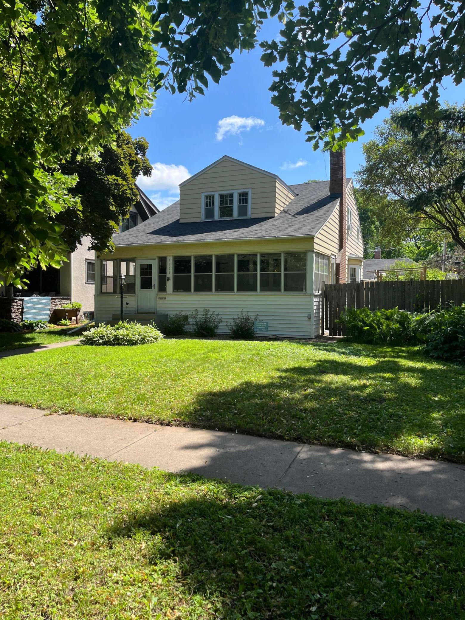 Saint Paul, MN 55103,1174 Lexington Pkwy N