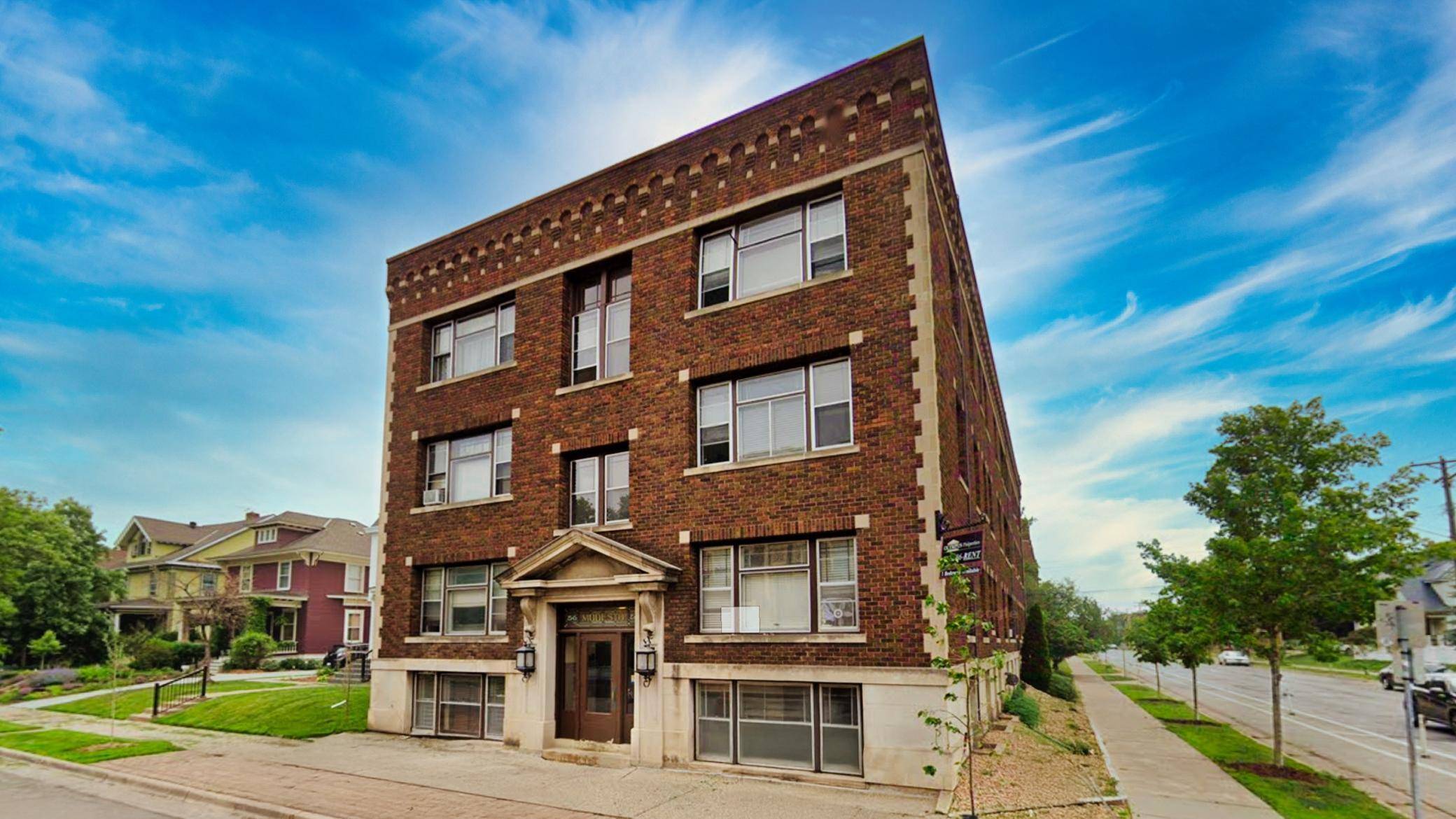 Minneapolis, MN 55405,2545 Garfield AVE #24