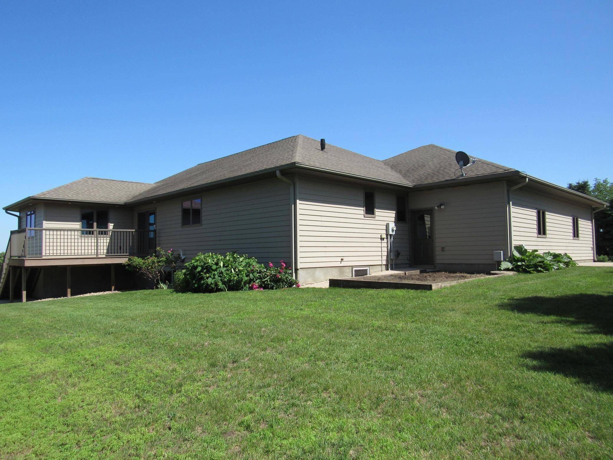 Fulda, MN 56131,316 8th ST NE
