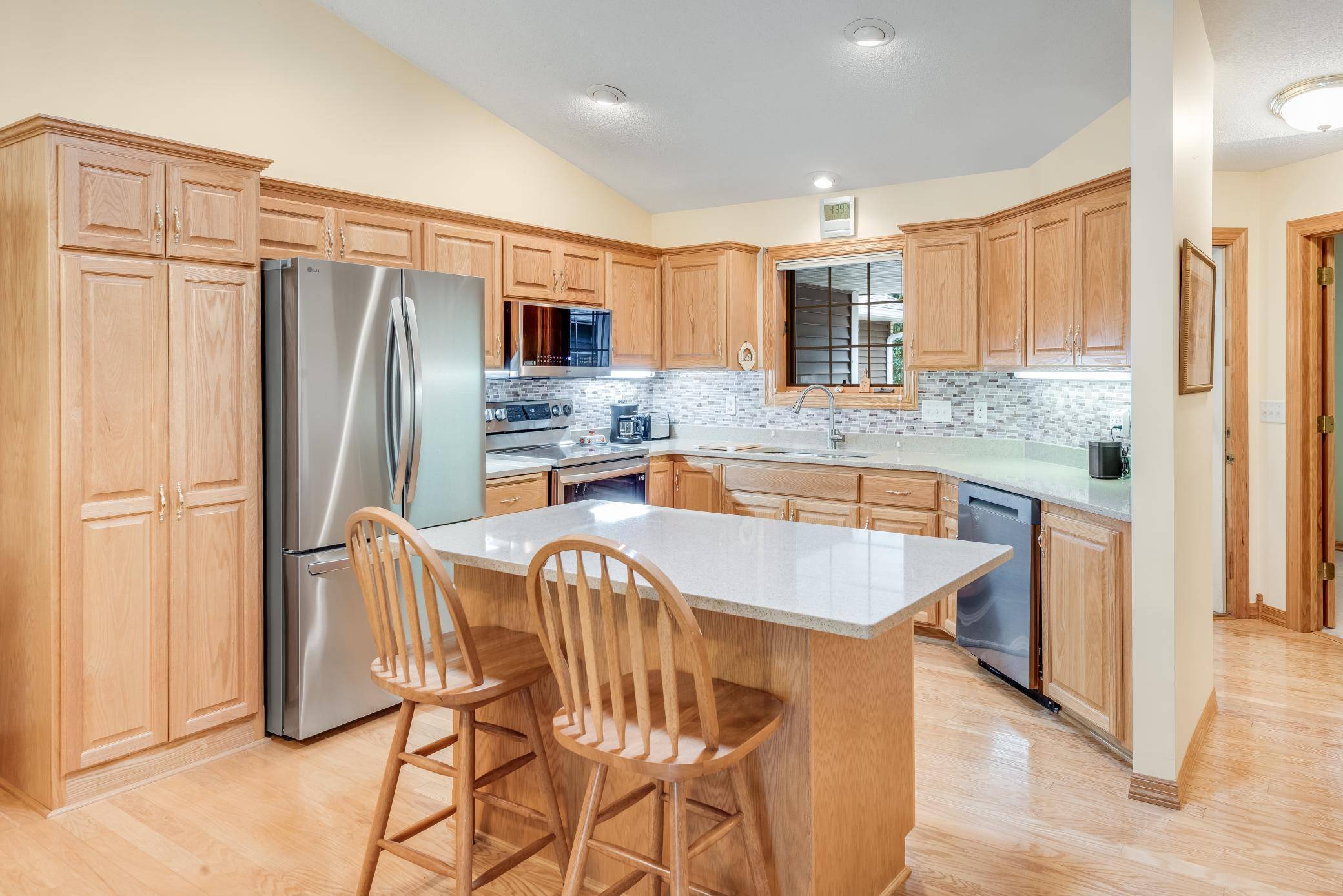 Brooklyn Park, MN 55443,6024 Creekview LN N