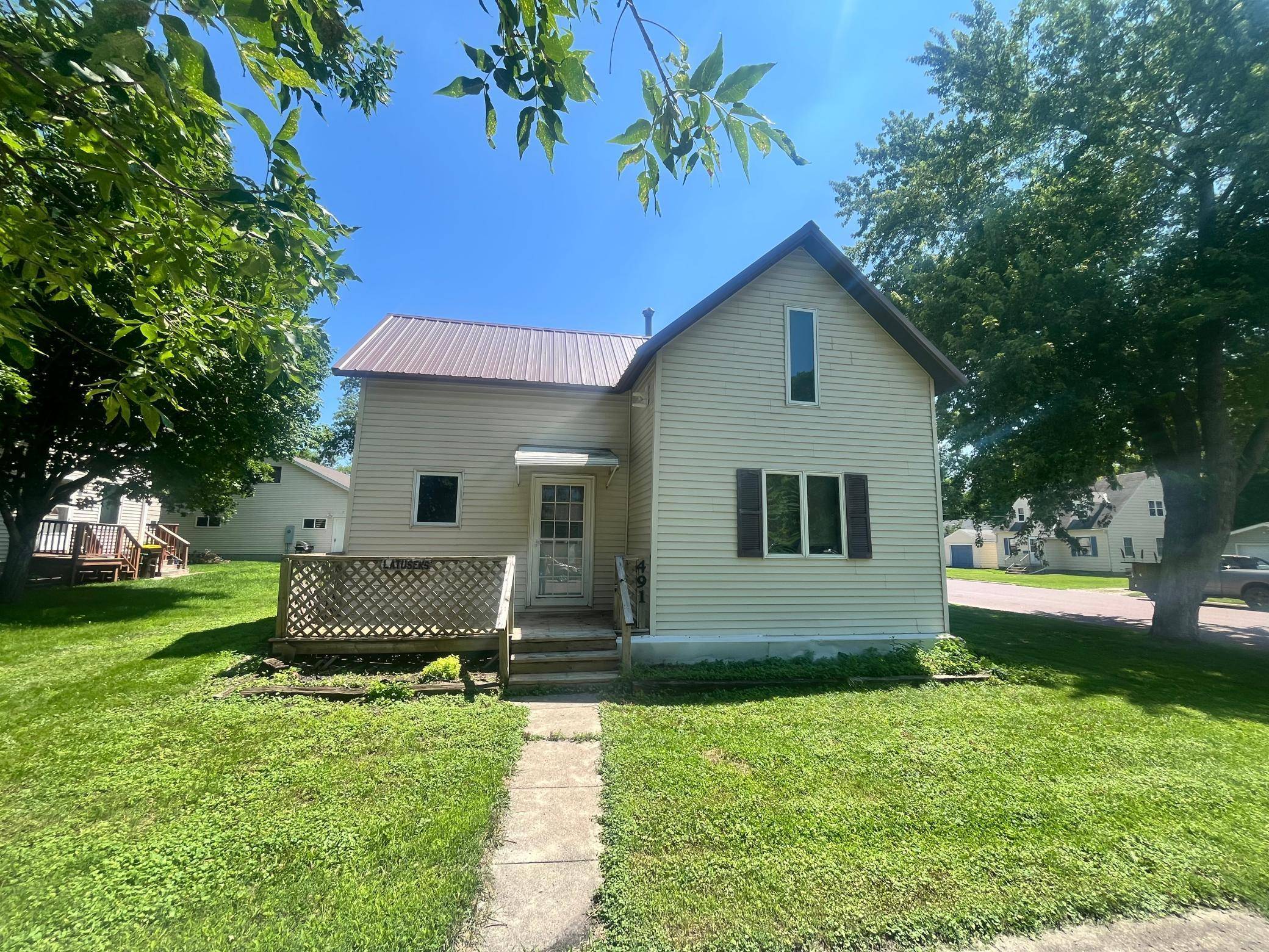 Wells, MN 56097,491 3rd AVE SE