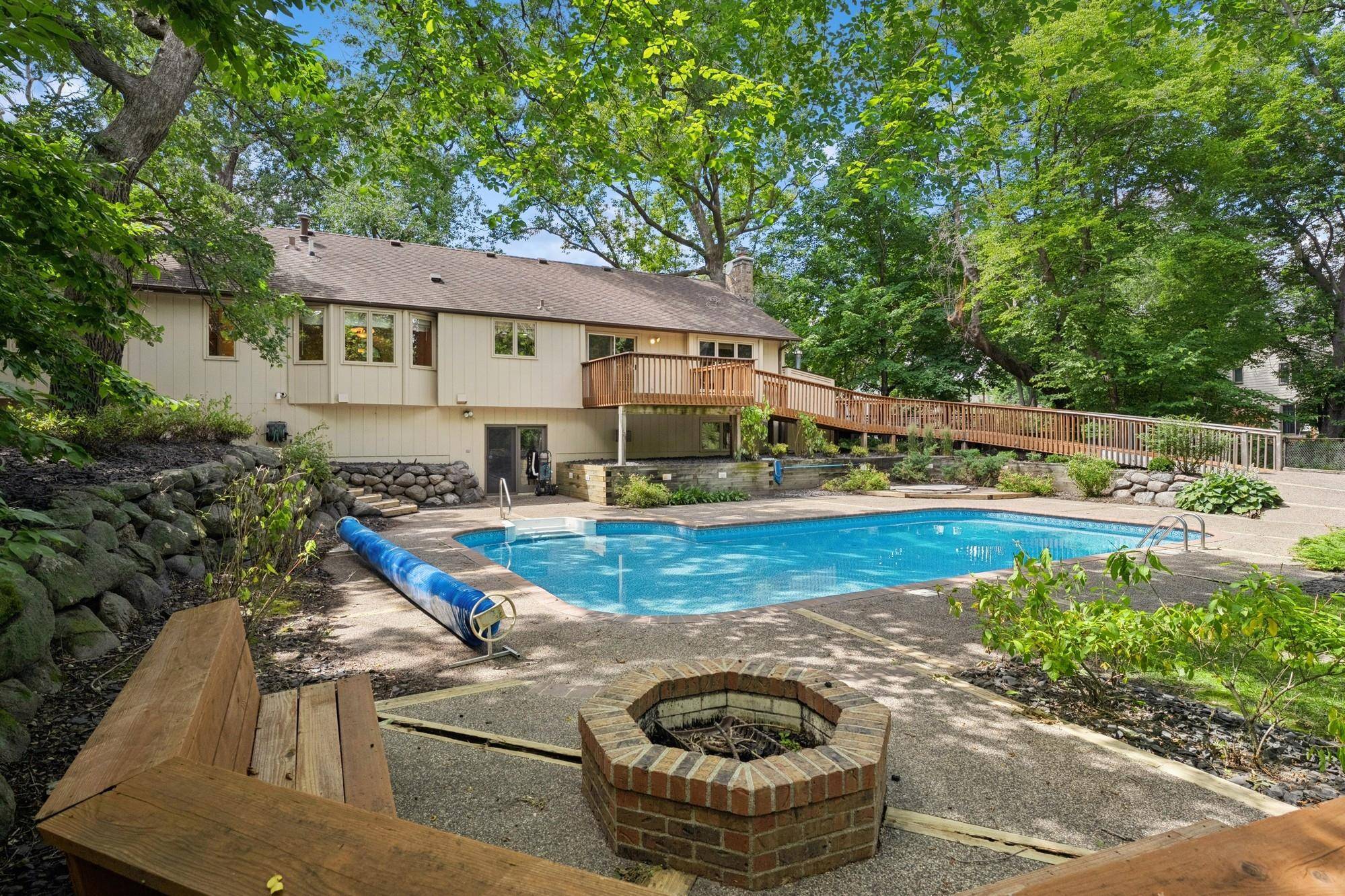 Eden Prairie, MN 55347,14991 Williamsburg CT
