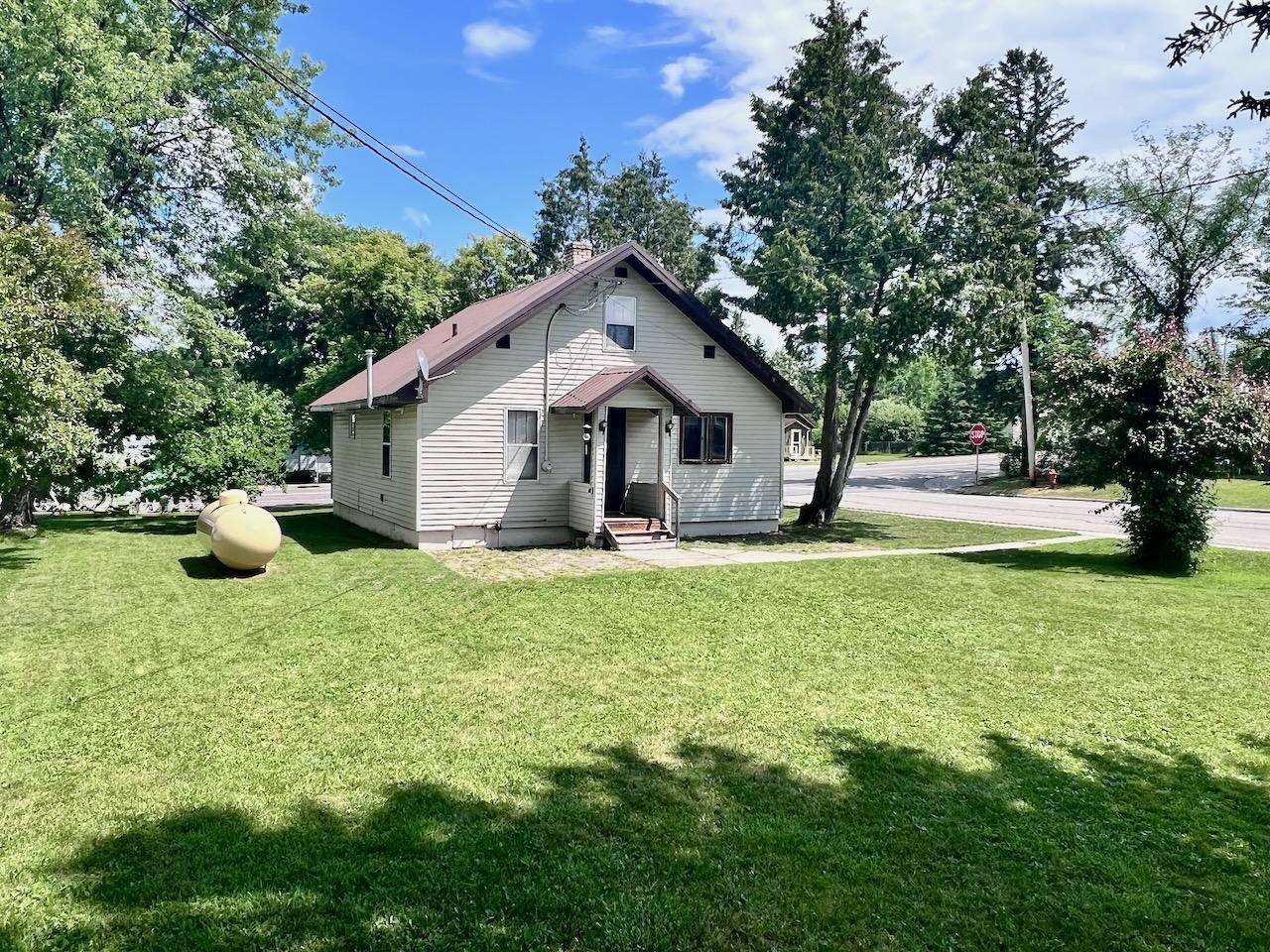 Cook, MN 55723,120 2nd Ave SE