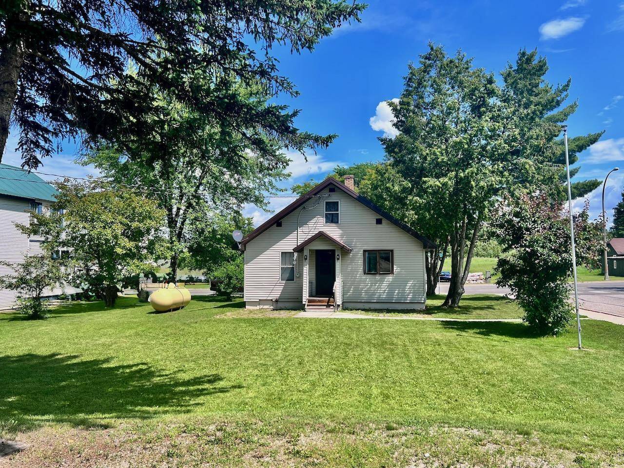 Cook, MN 55723,120 2nd Ave SE