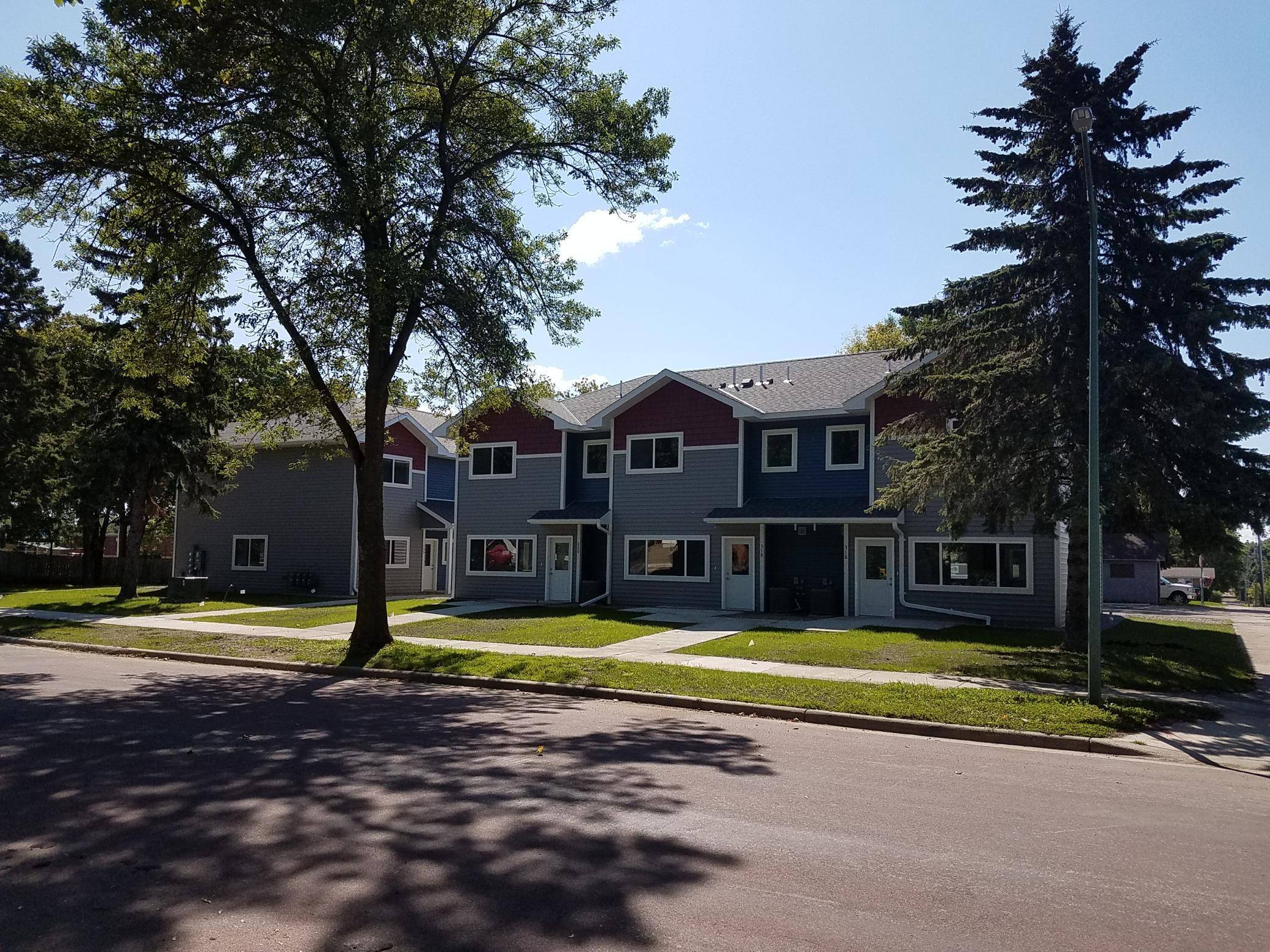 Fairmont, MN 56031,320 E 1st ST