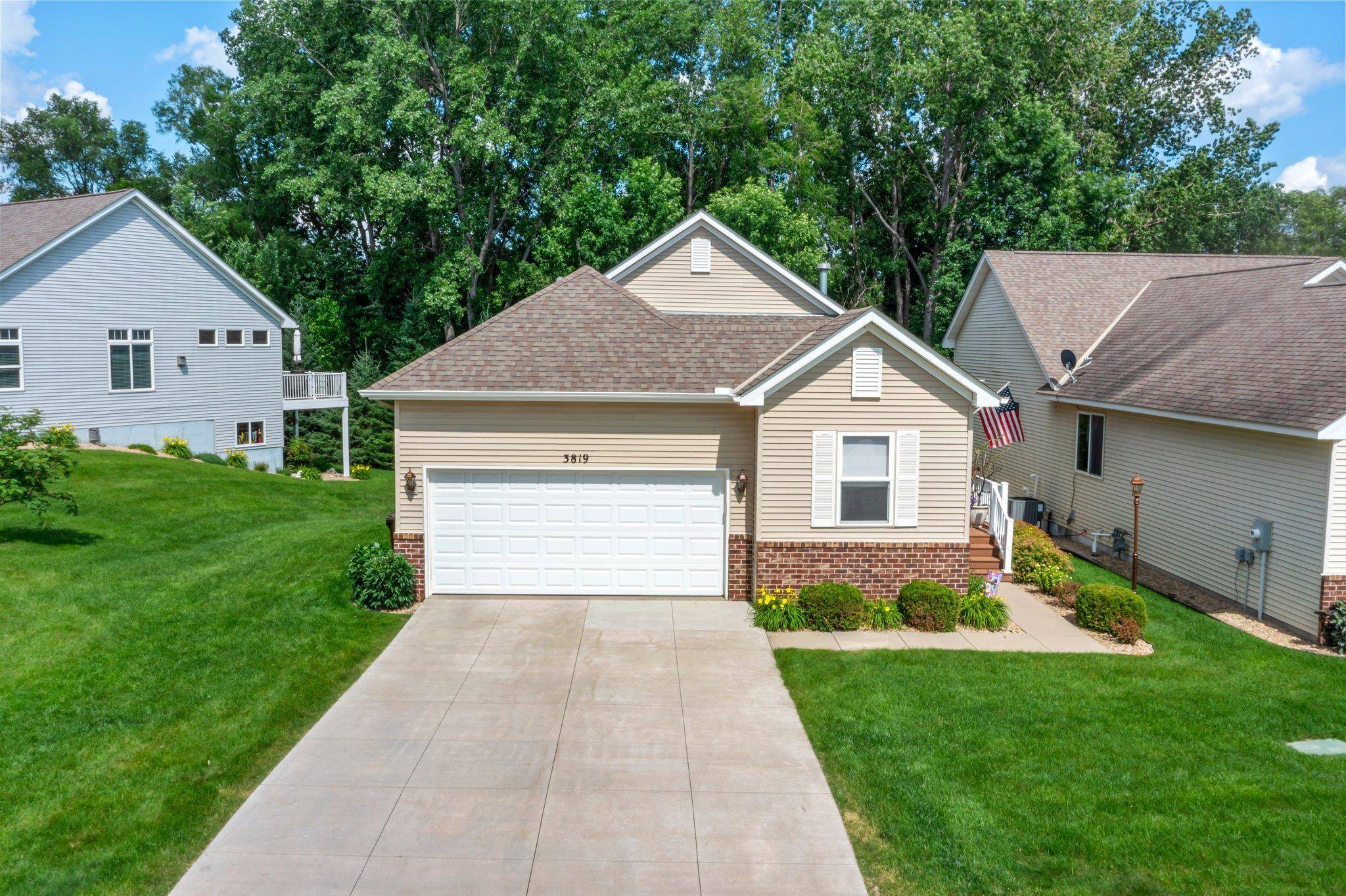 Saint Bonifacius, MN 55375,3819 Meadowview WAY