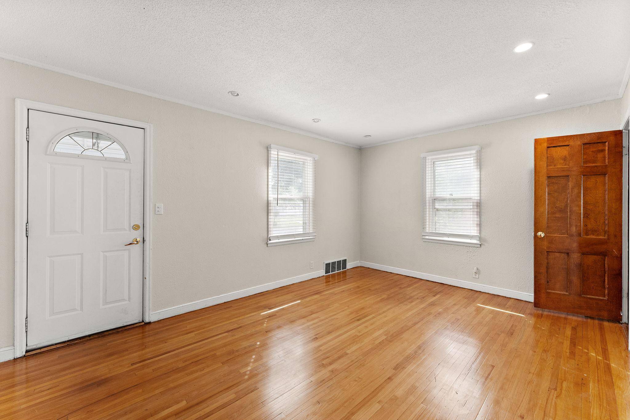 Saint Louis Park, MN 55426,3108 Maryland AVE S