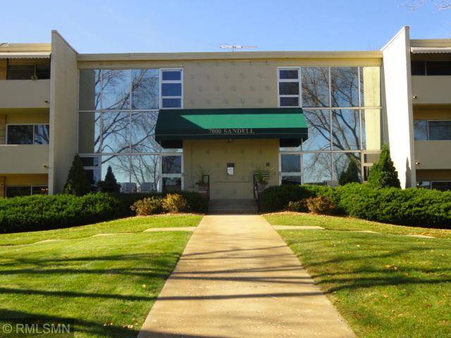 Edina, MN 55435,7000 Sandell AVE #5