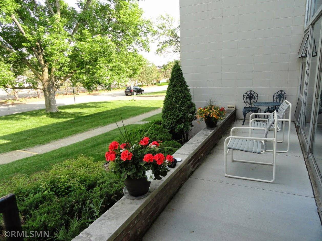 Edina, MN 55435,7000 Sandell AVE #5