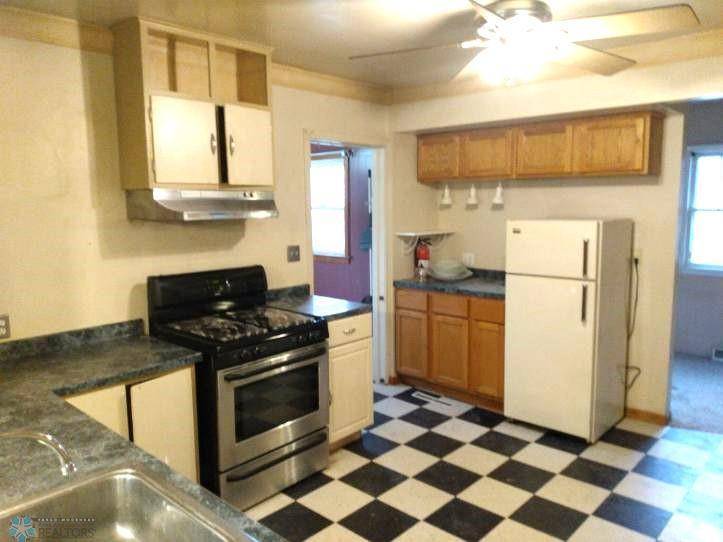 Lidgerwood, ND 58053,210 3rd AVE SE