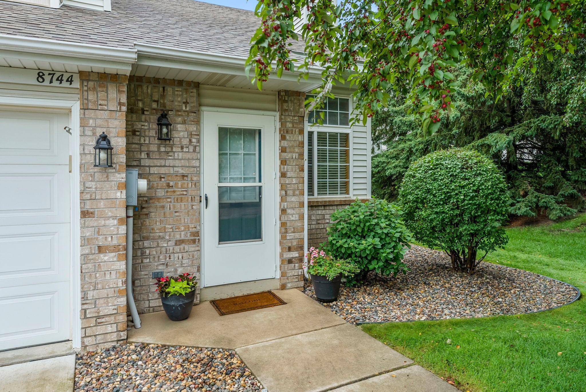 Inver Grove Heights, MN 55076,8744 Bechtel AVE #109
