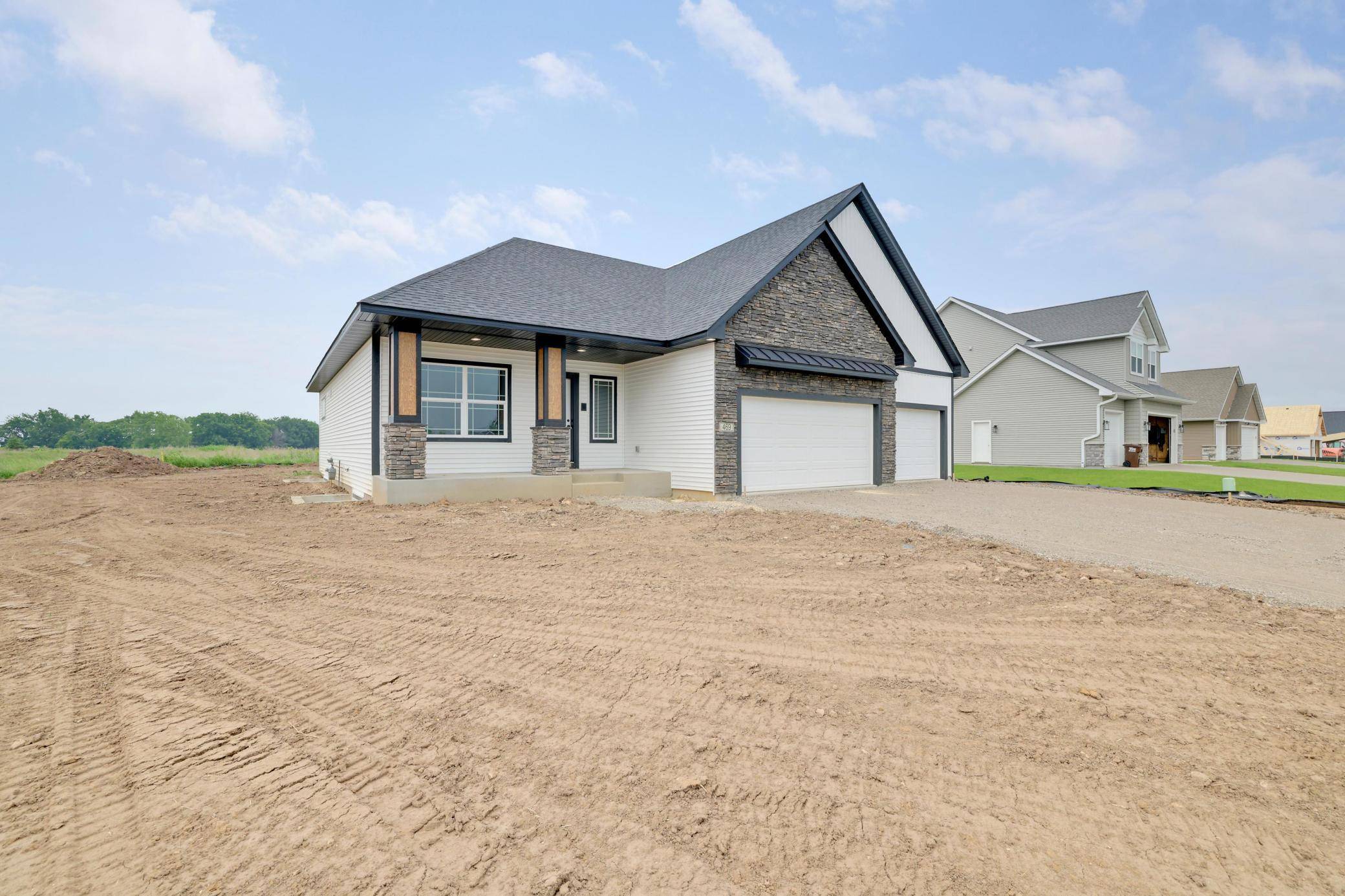 Kinnickinnic Twp, WI 54016,909 Acorn CT