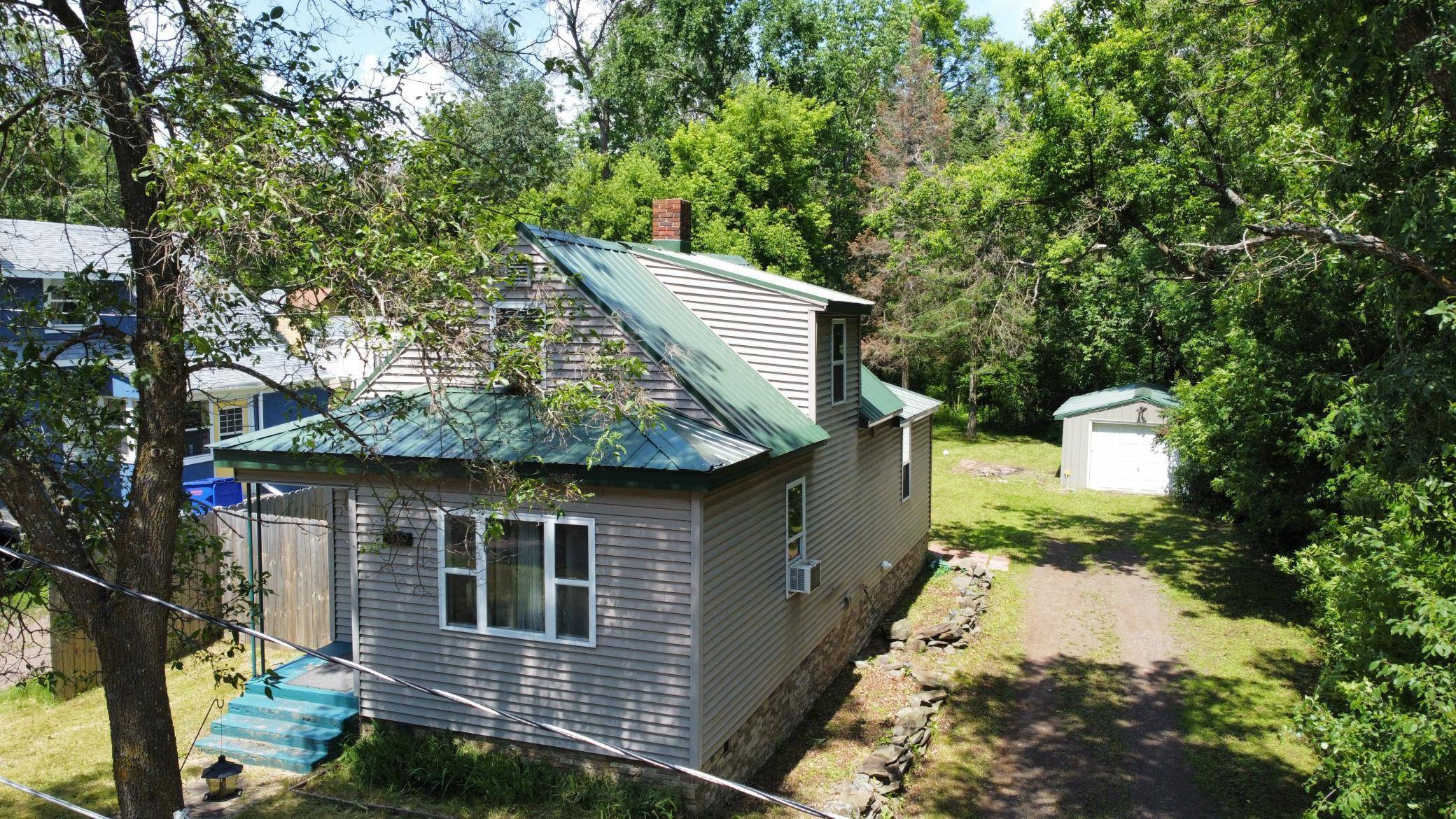 Moose Lake, MN 55767,609 6th ST