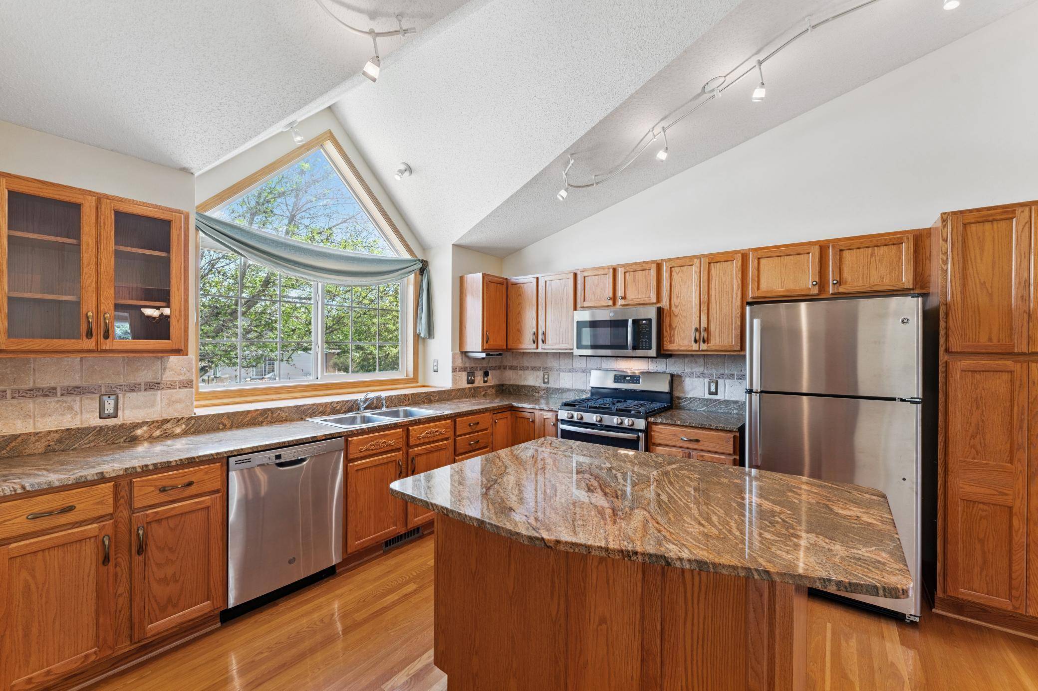 Lakeville, MN 55044,21333 Independence AVE