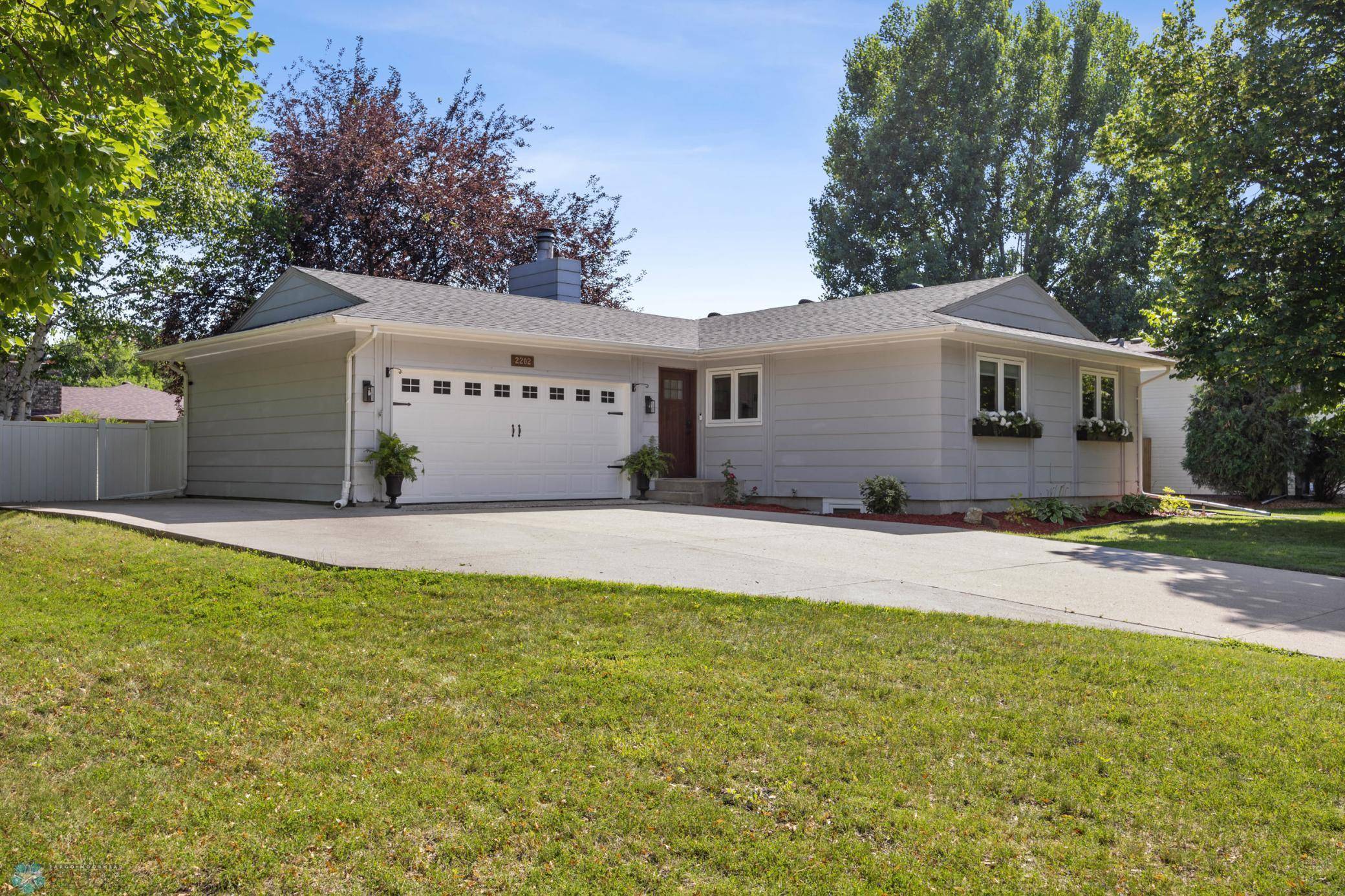 Fargo, ND 58103,2202 25th AVE S