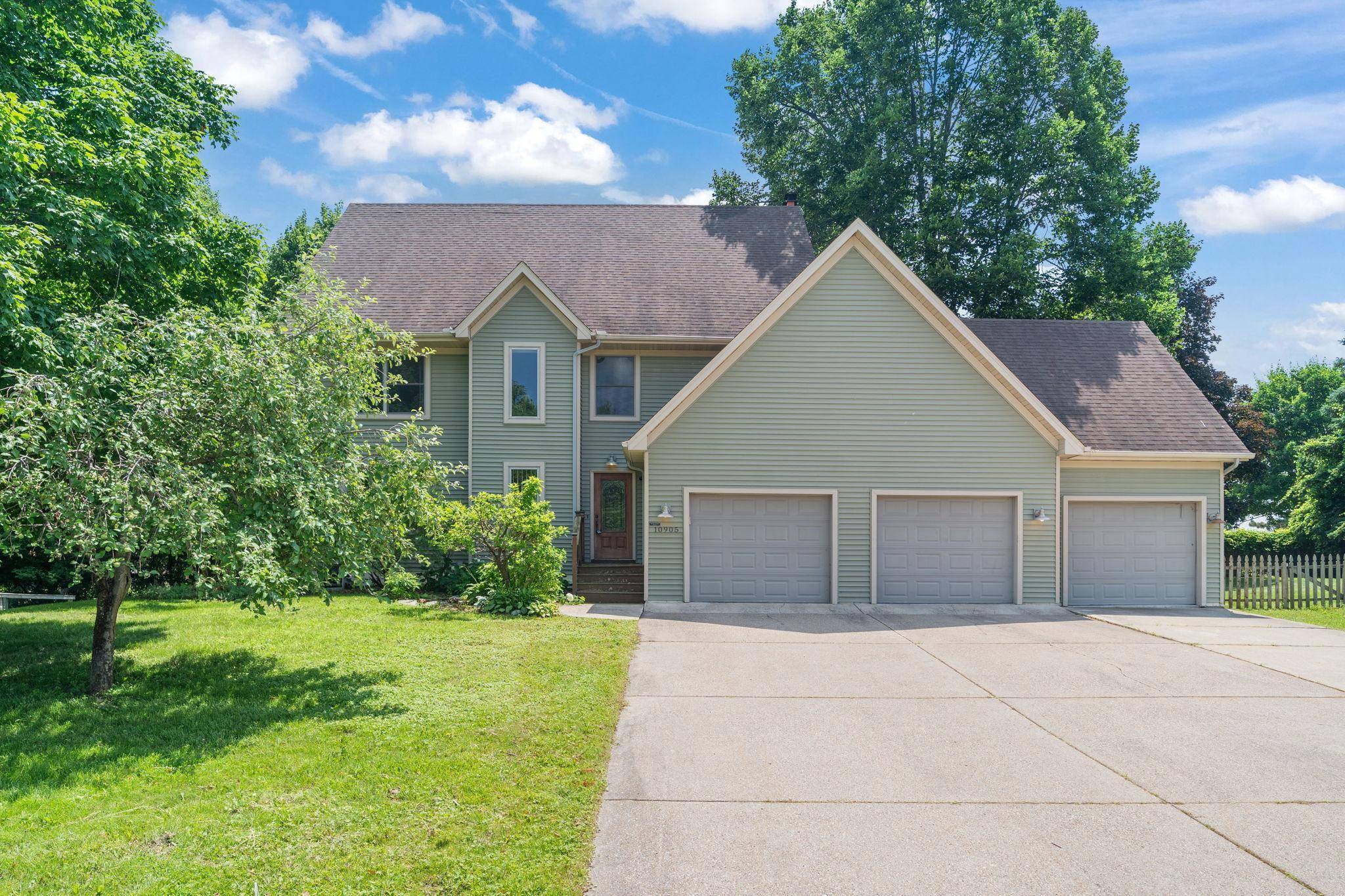 Plymouth, MN 55441,10905 35th PL N