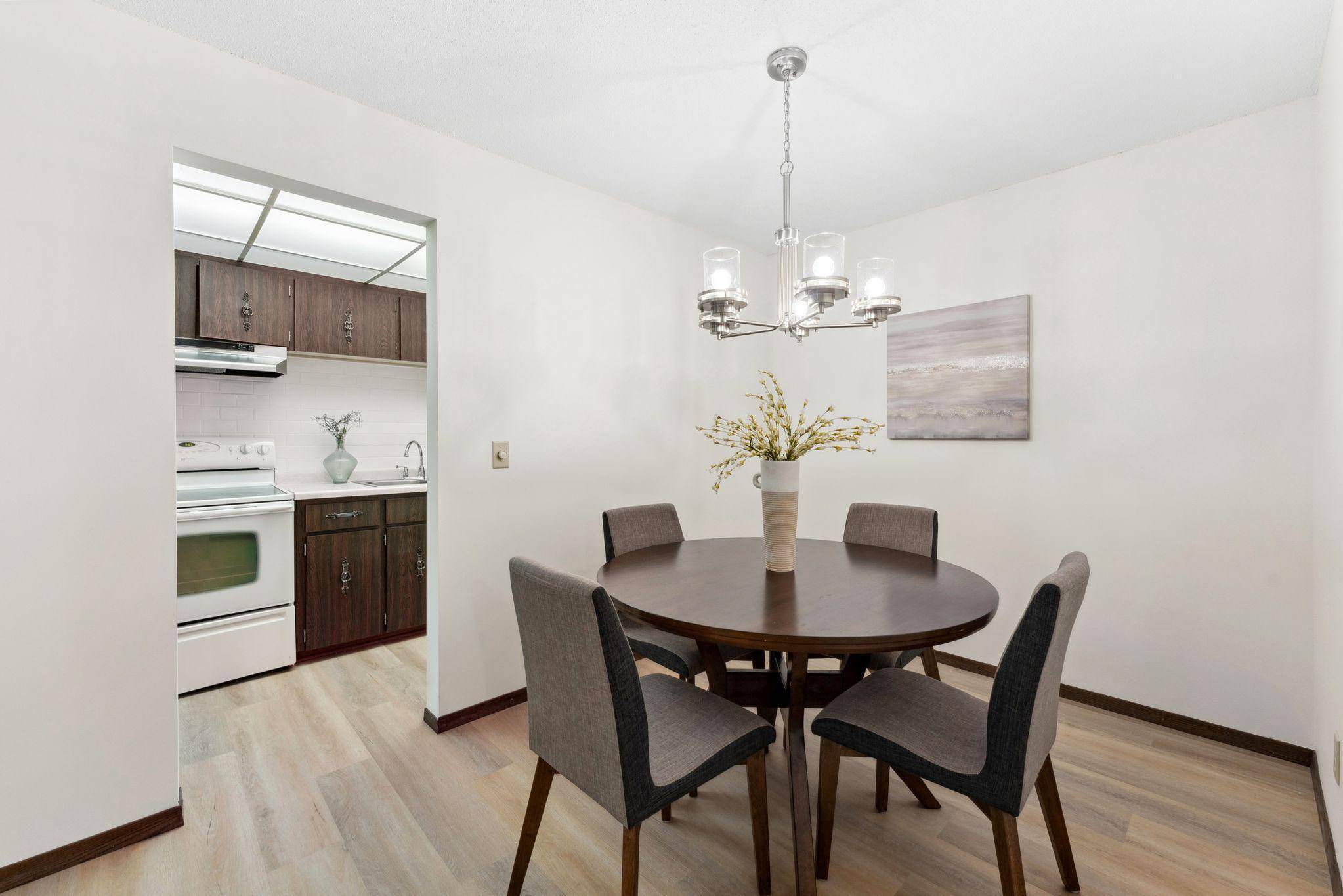 Edina, MN 55435,4120 Parklawn AVE #219