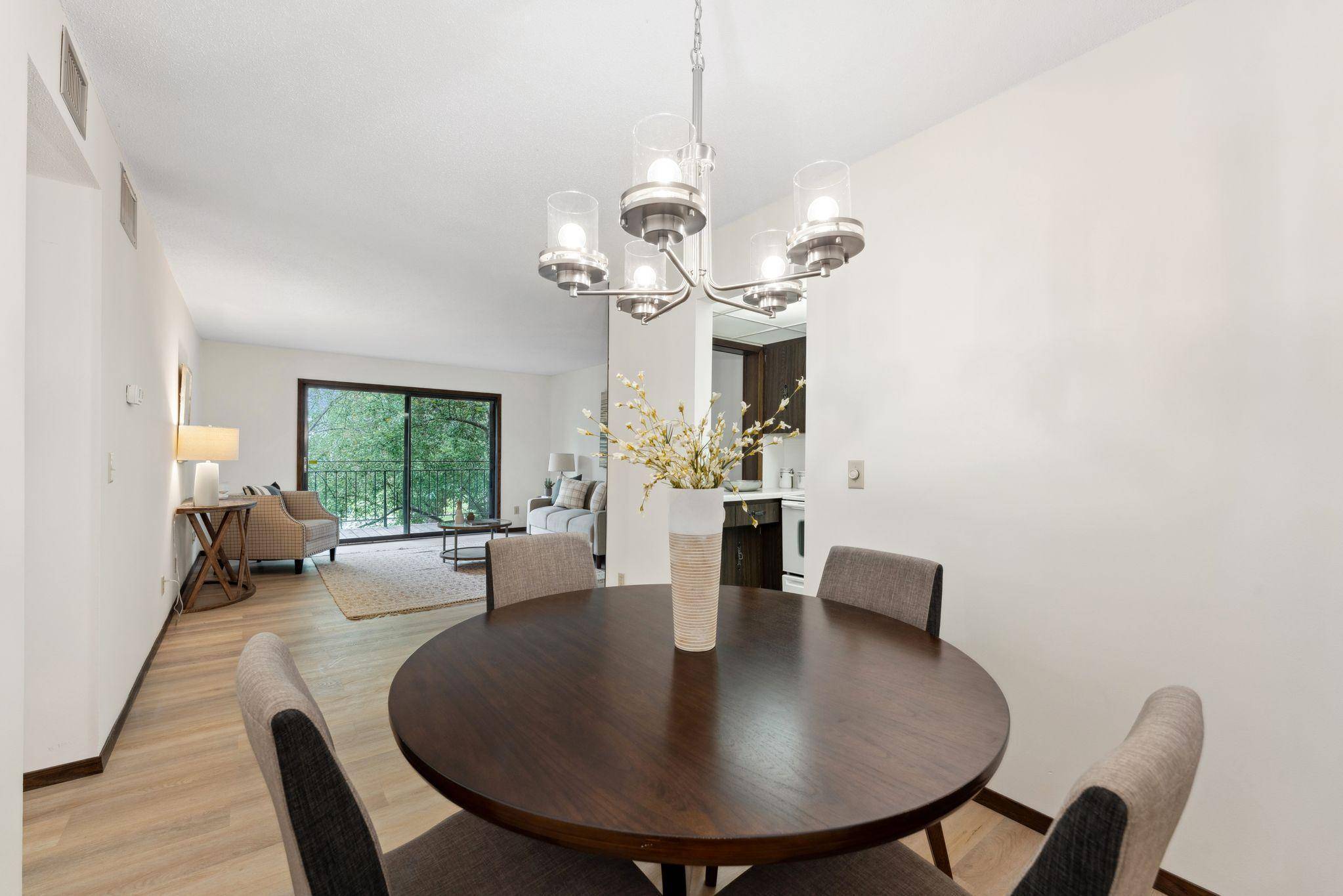 Edina, MN 55435,4120 Parklawn AVE #219