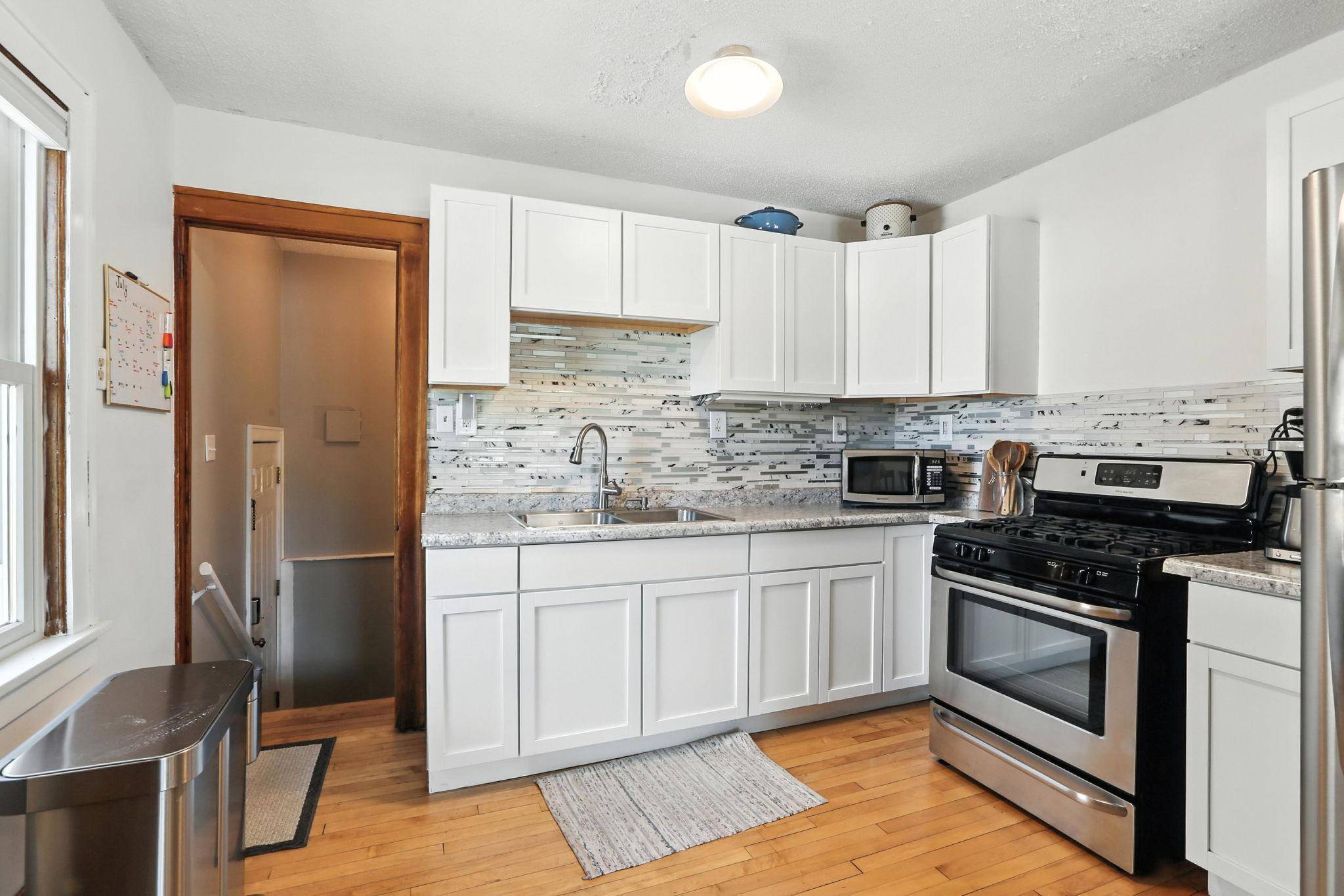 Minneapolis, MN 55407,2109 E 38th ST