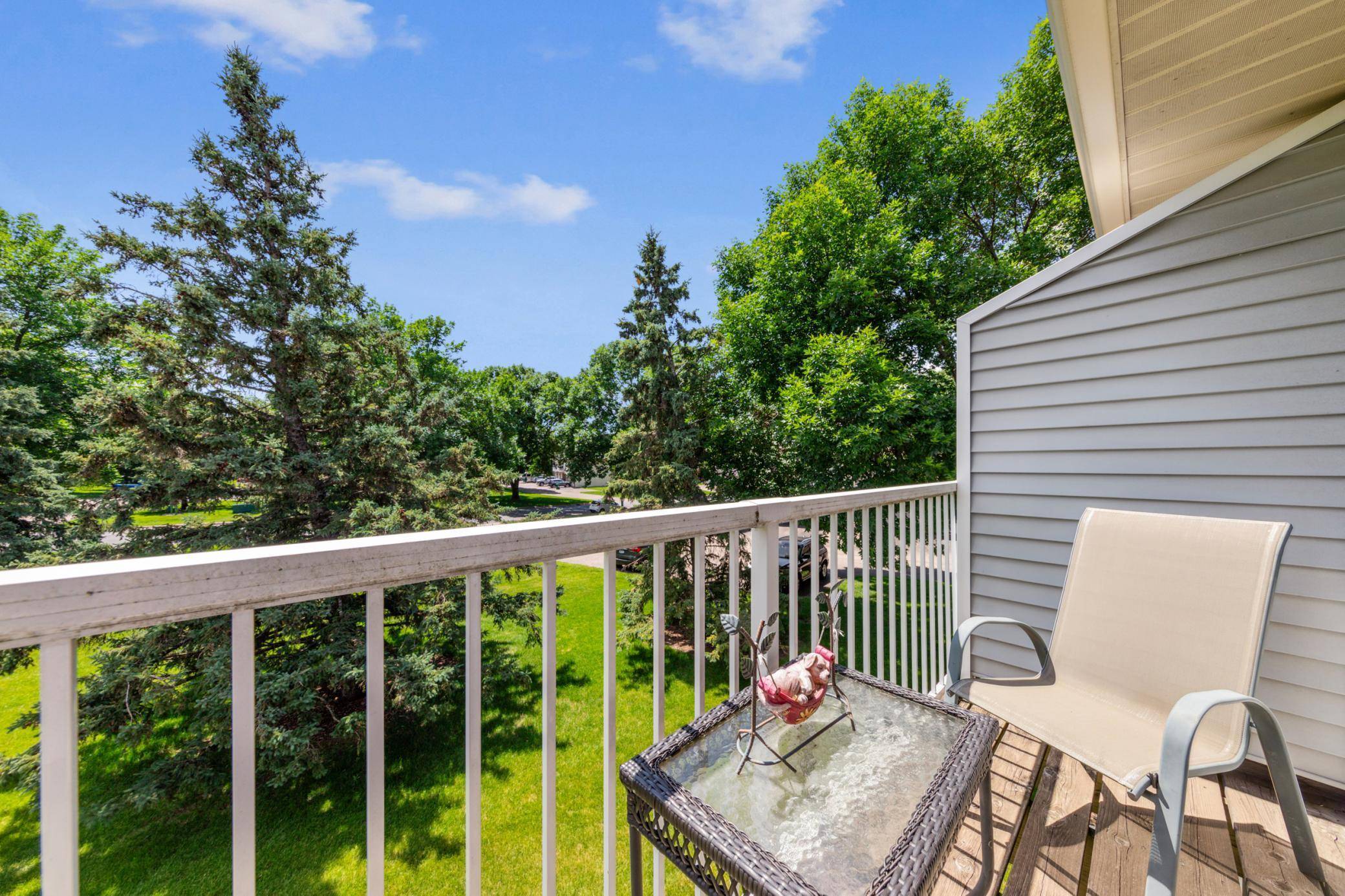 Vadnais Heights, MN 55127,1011 Pond View CT