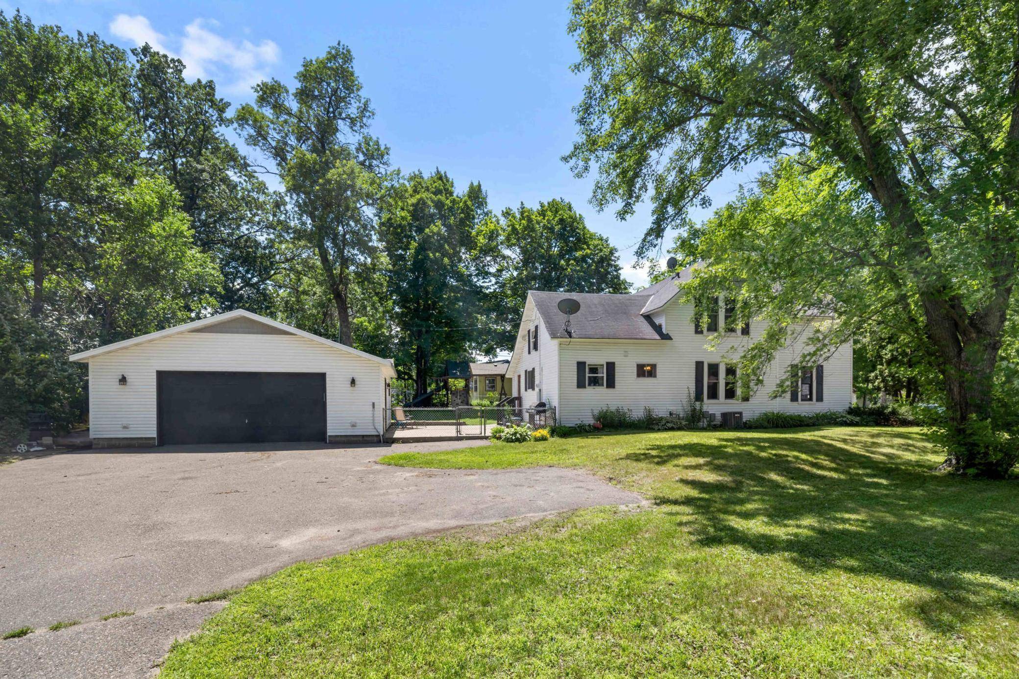 Brainerd, MN 56401,818 N 9th ST