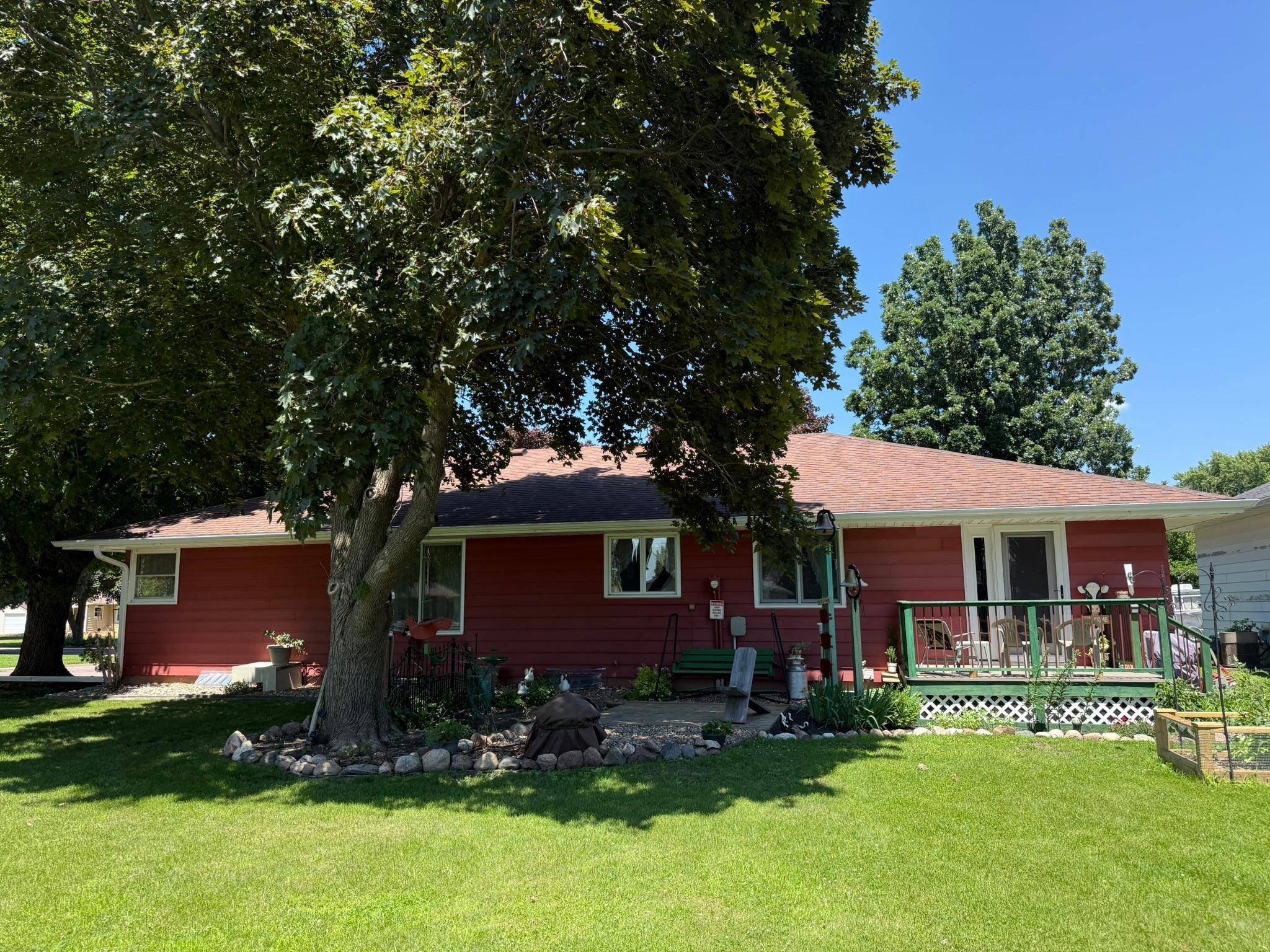 Wells, MN 56097,498 7th ST SW