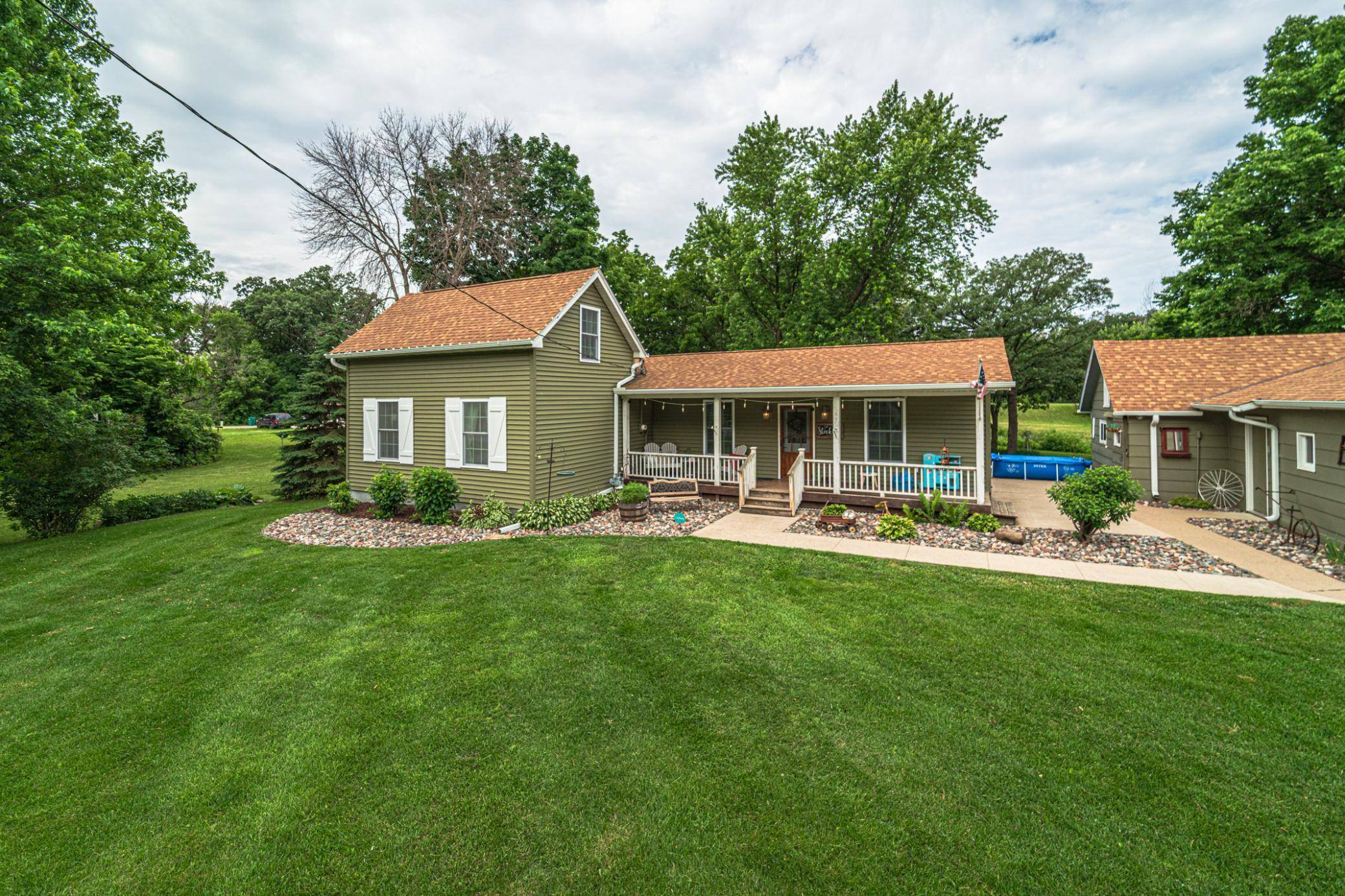 Cannon Falls, MN 55009,416 3rd ST N