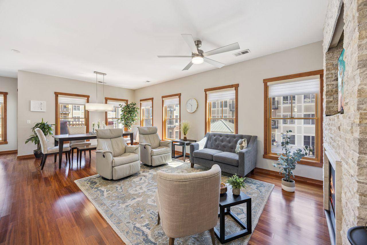 Stillwater, MN 55082,350 Main ST N #300