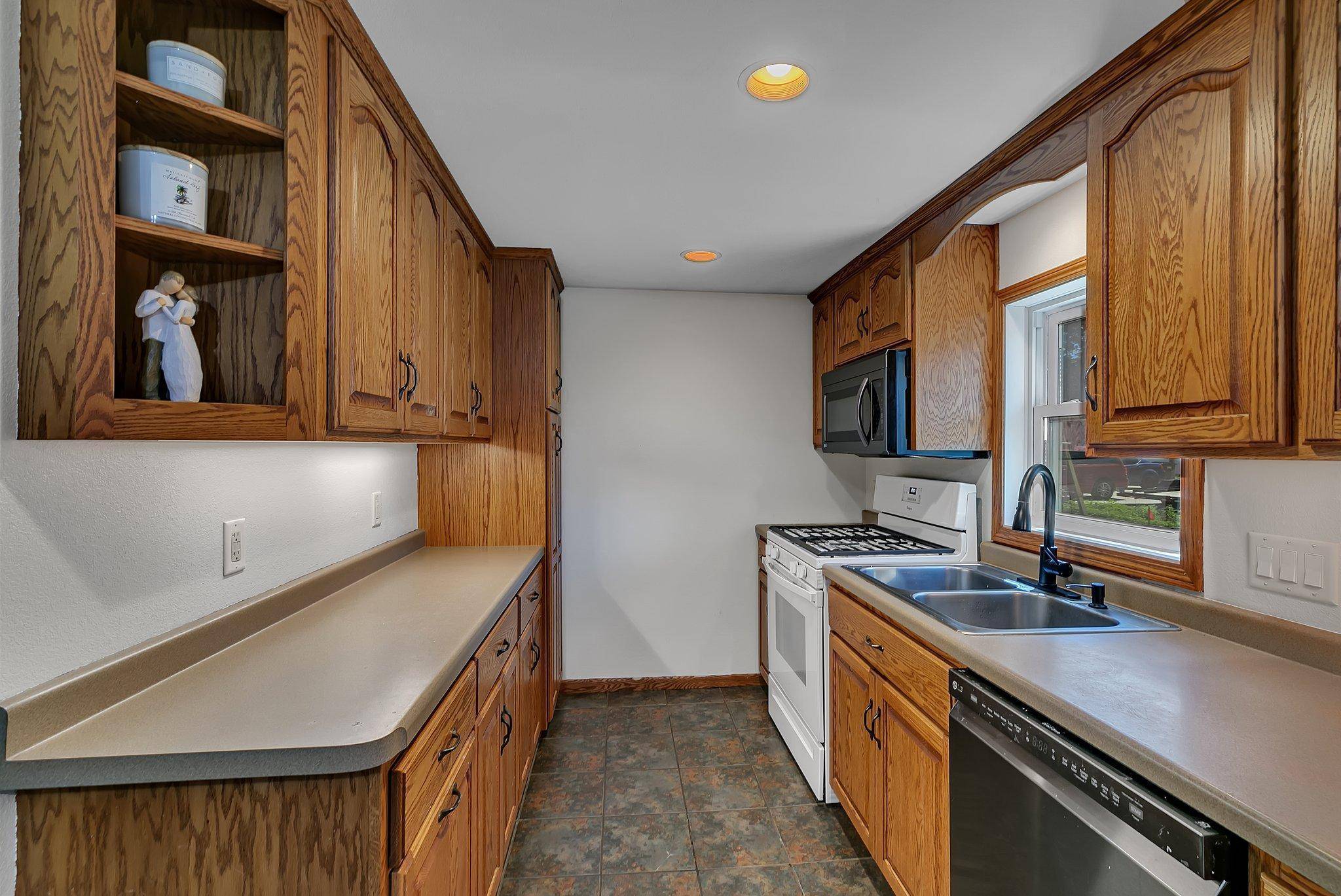 Melrose, MN 56352,216 1st ST SW