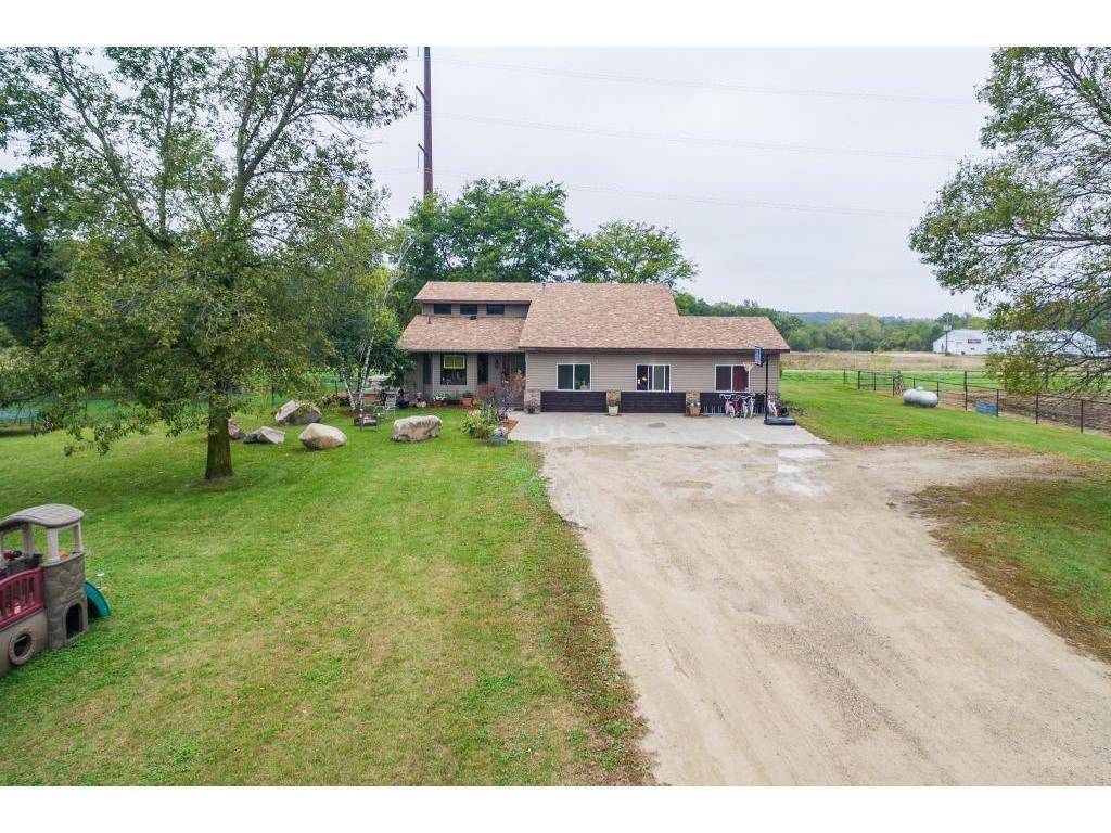Cannon Falls, MN 55009,6320 327th Street WAY