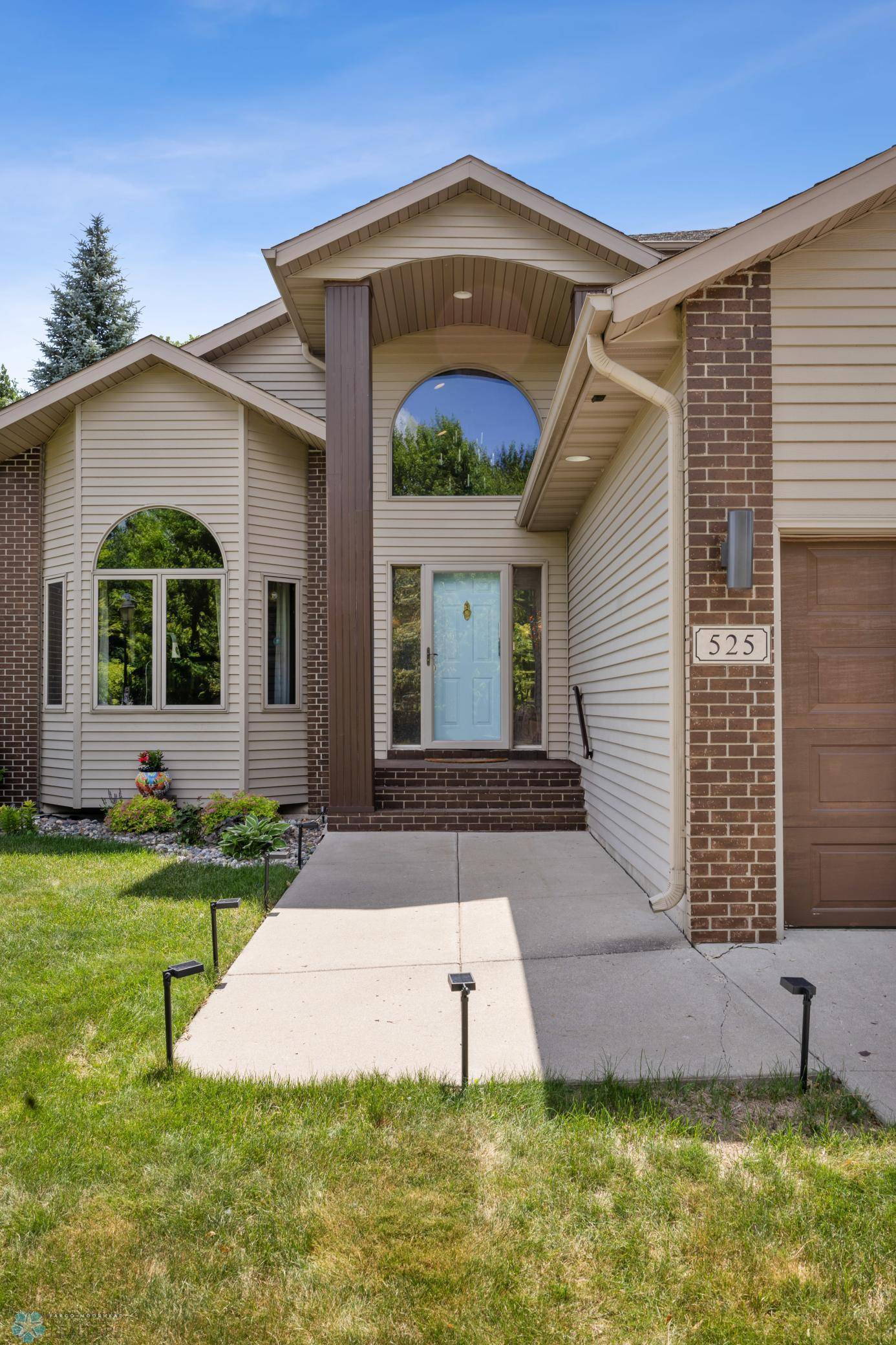 West Fargo, ND 58078,525 20 1/2 AVE E