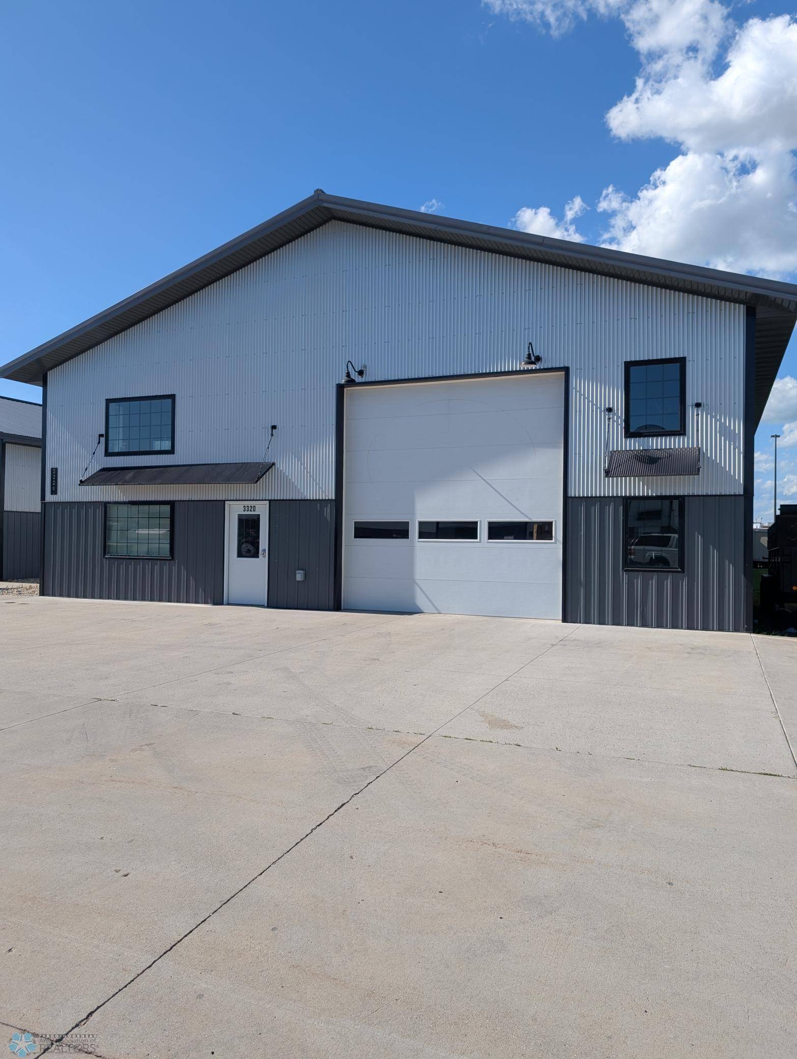 Fargo, ND 58104,3320 39th ST S