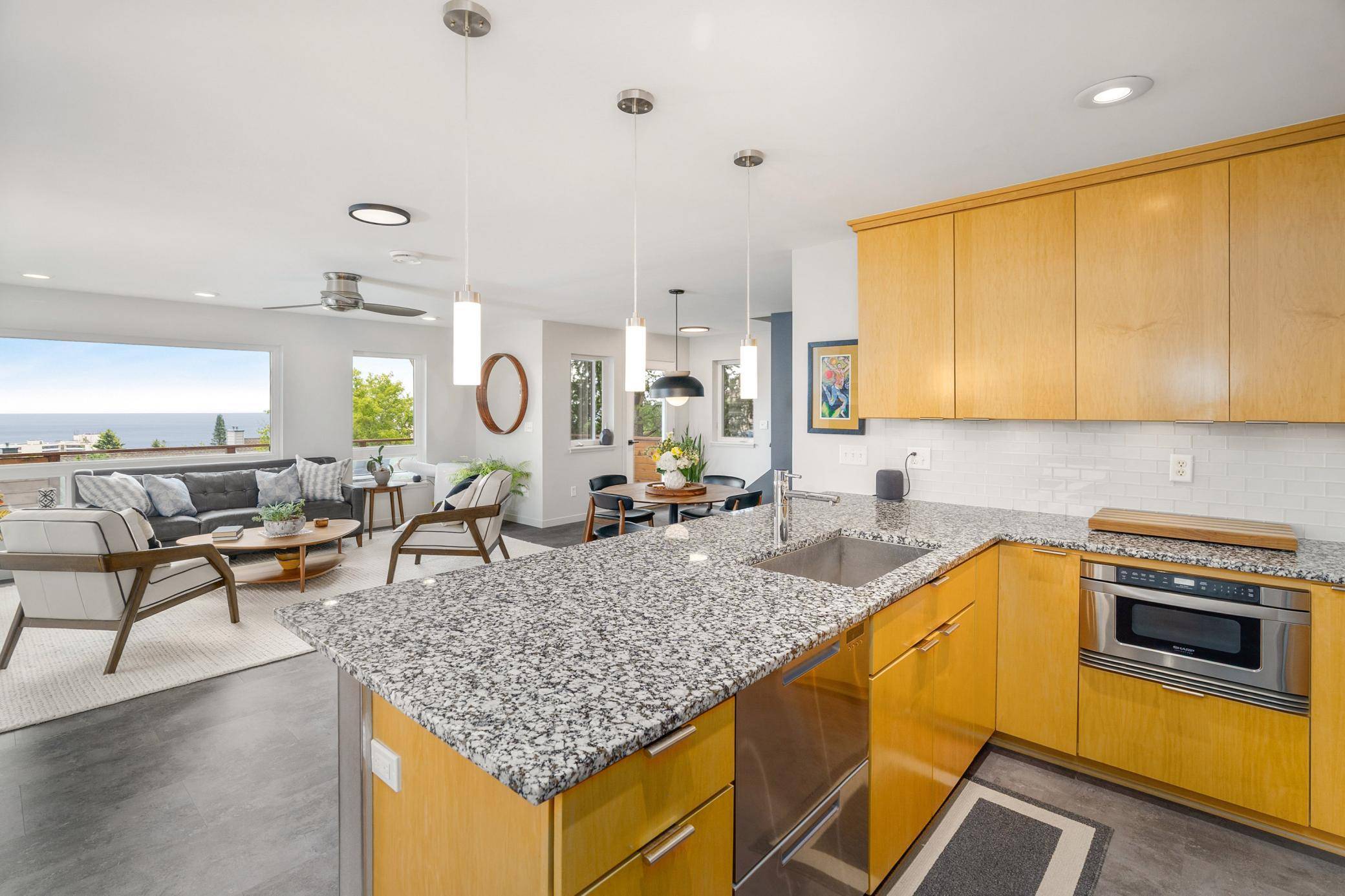 Duluth, MN 55805,227 E 7th ST