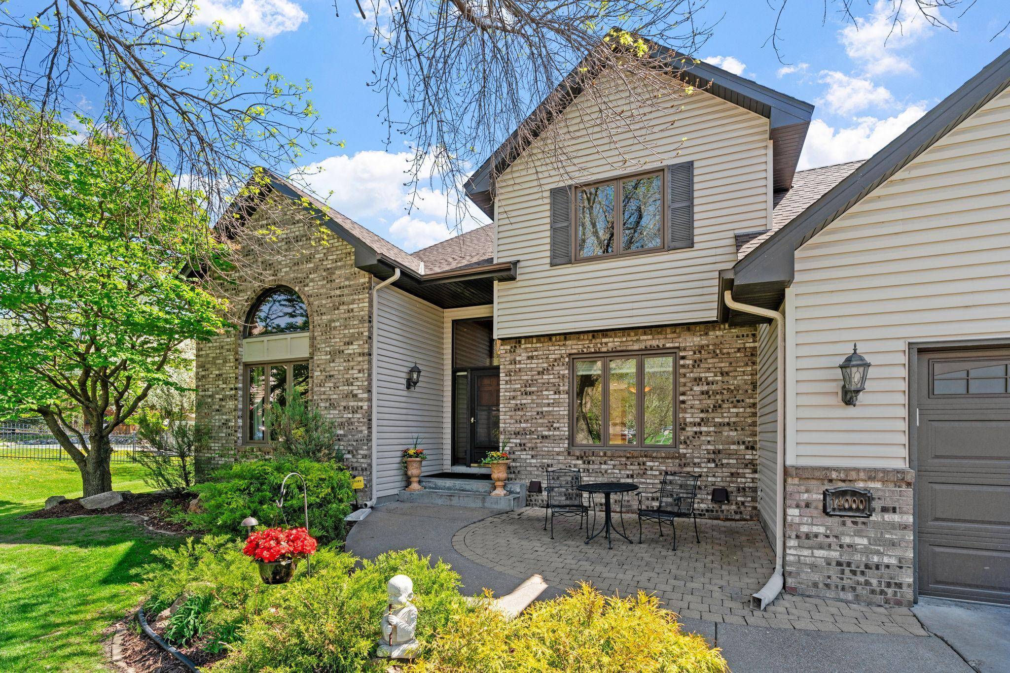 Maple Grove, MN 55369,14000 96th AVE N