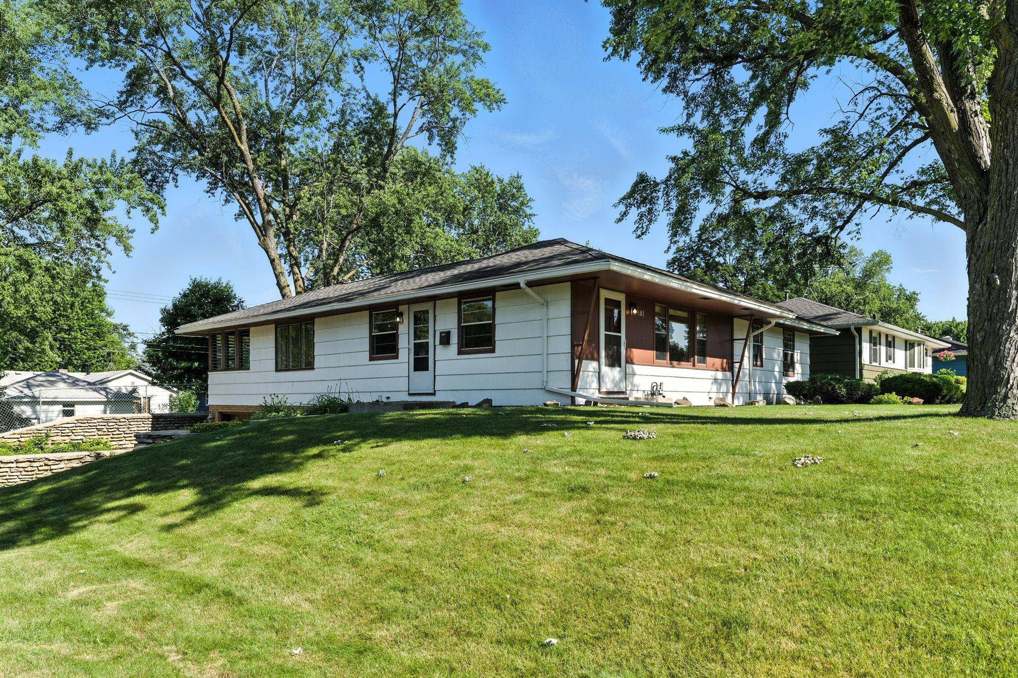 Bloomington, MN 55431,9101 Morgan AVE S