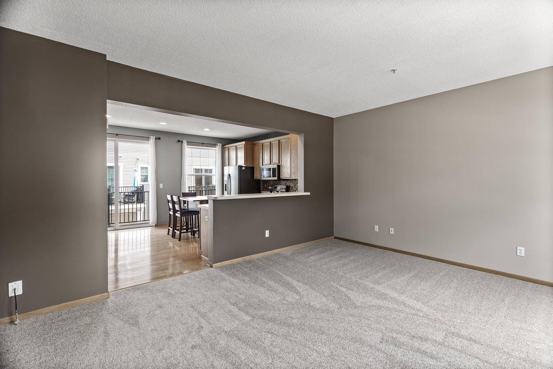 Chaska, MN 55318,2079 Clover Ridge DR