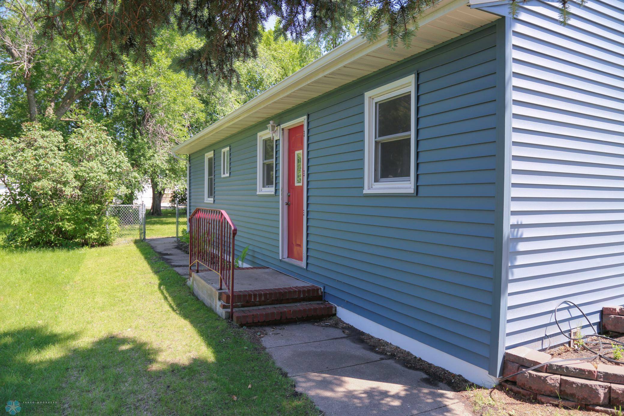 Barnesville, MN 56514,112 2nd ST SE