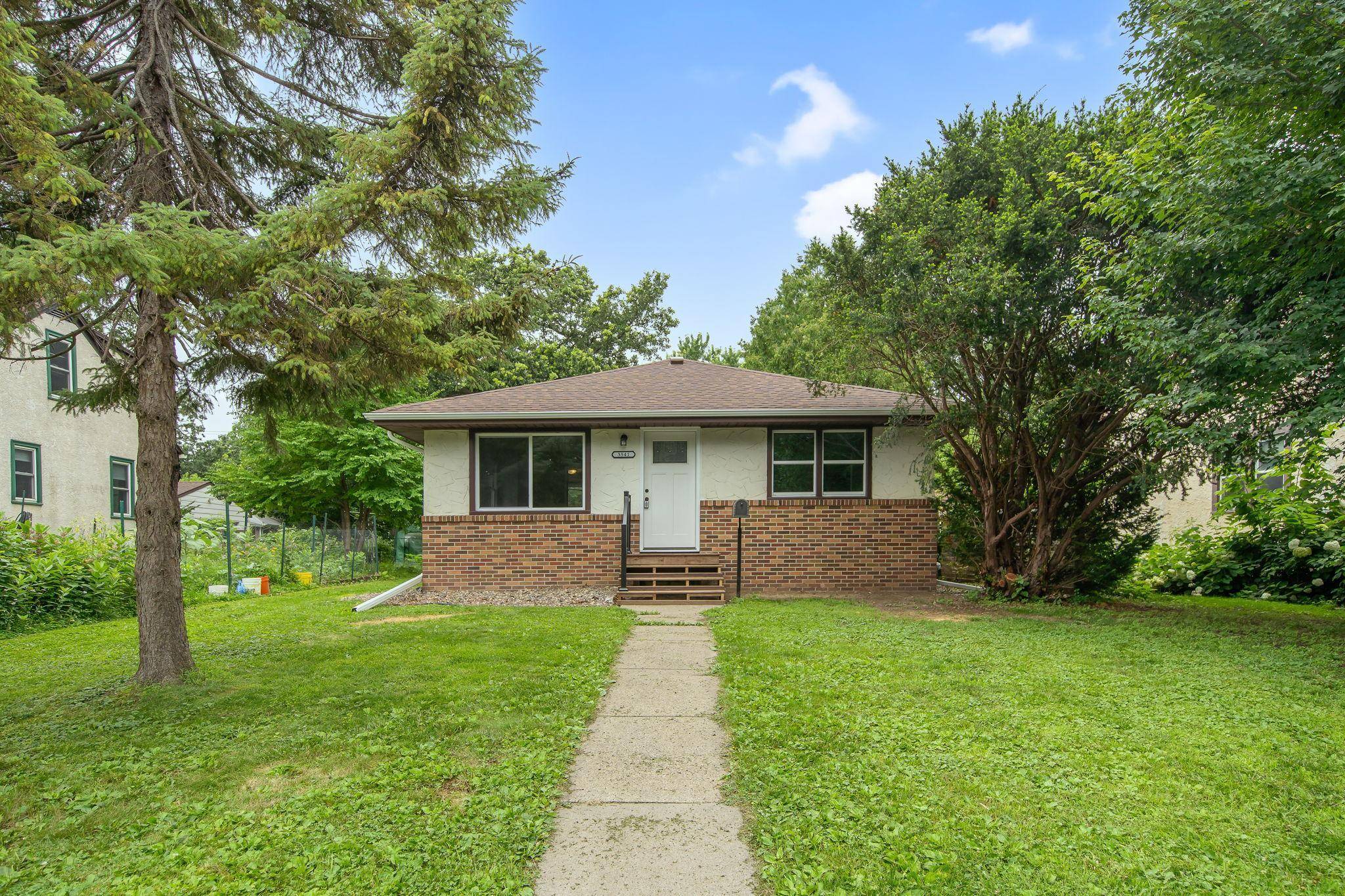 Crystal, MN 55422,3541 Kyle AVE N